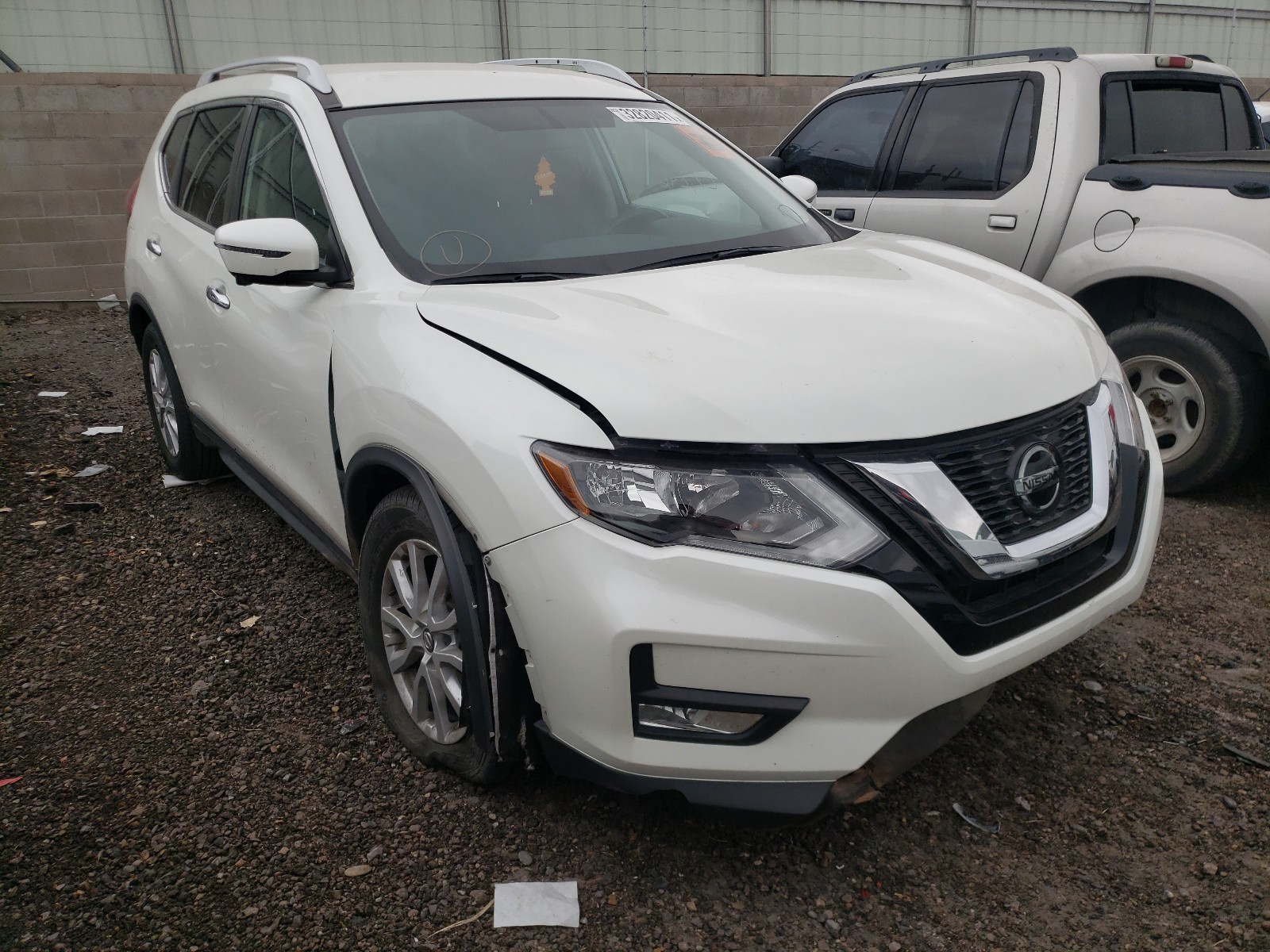 NISSAN ROGUE S 2018 knmat2mt1jp577513