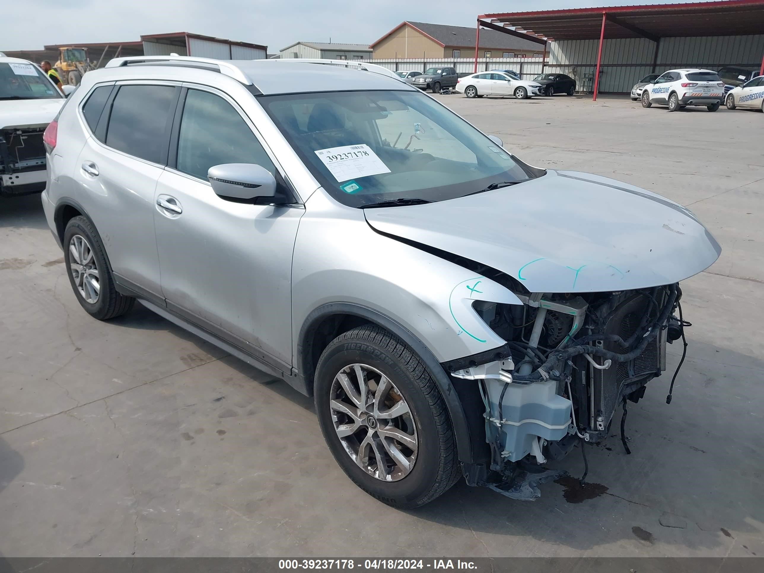 NISSAN ROGUE 2017 knmat2mt2hp537550