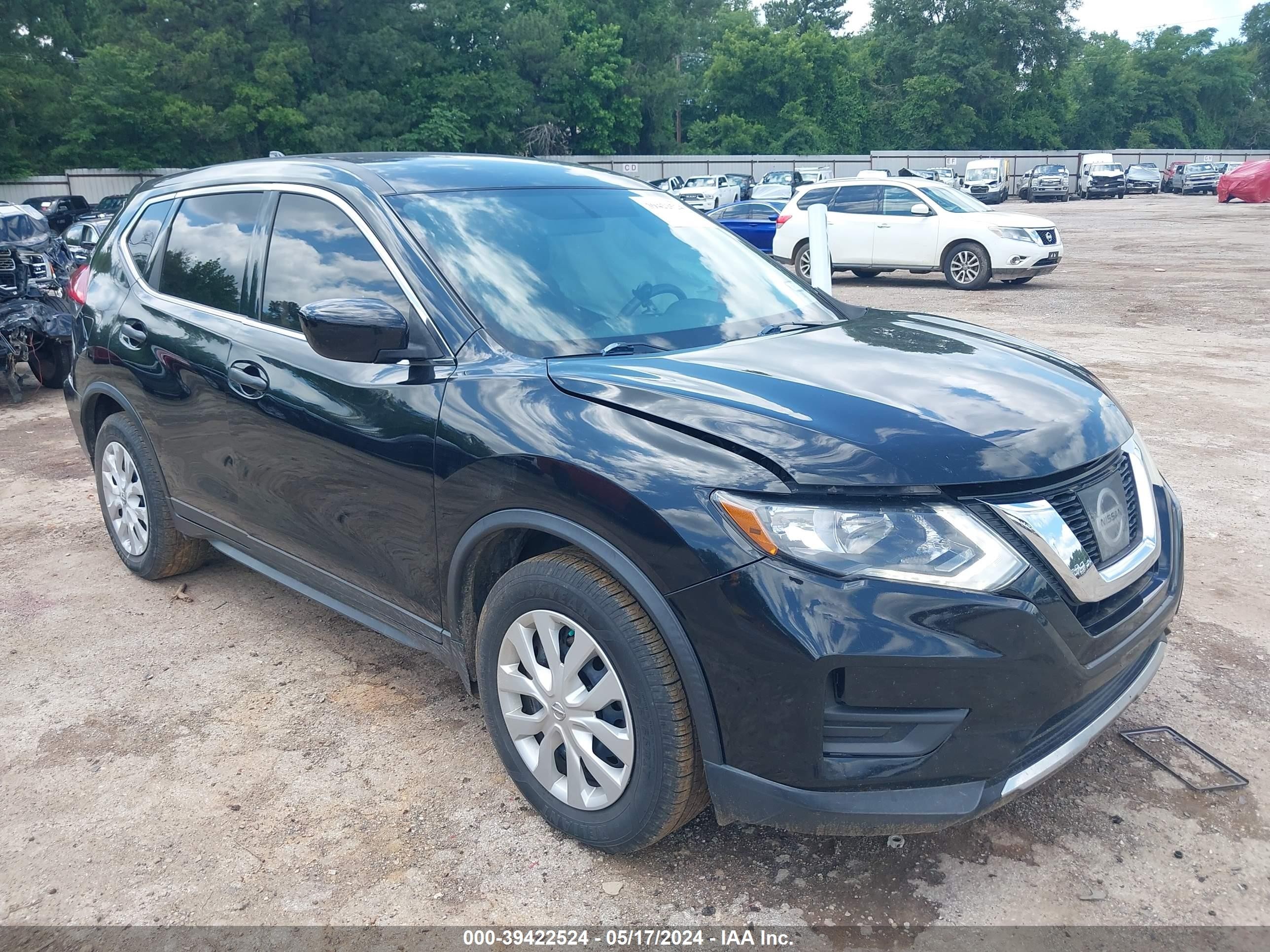 NISSAN ROGUE 2017 knmat2mt3hp571870