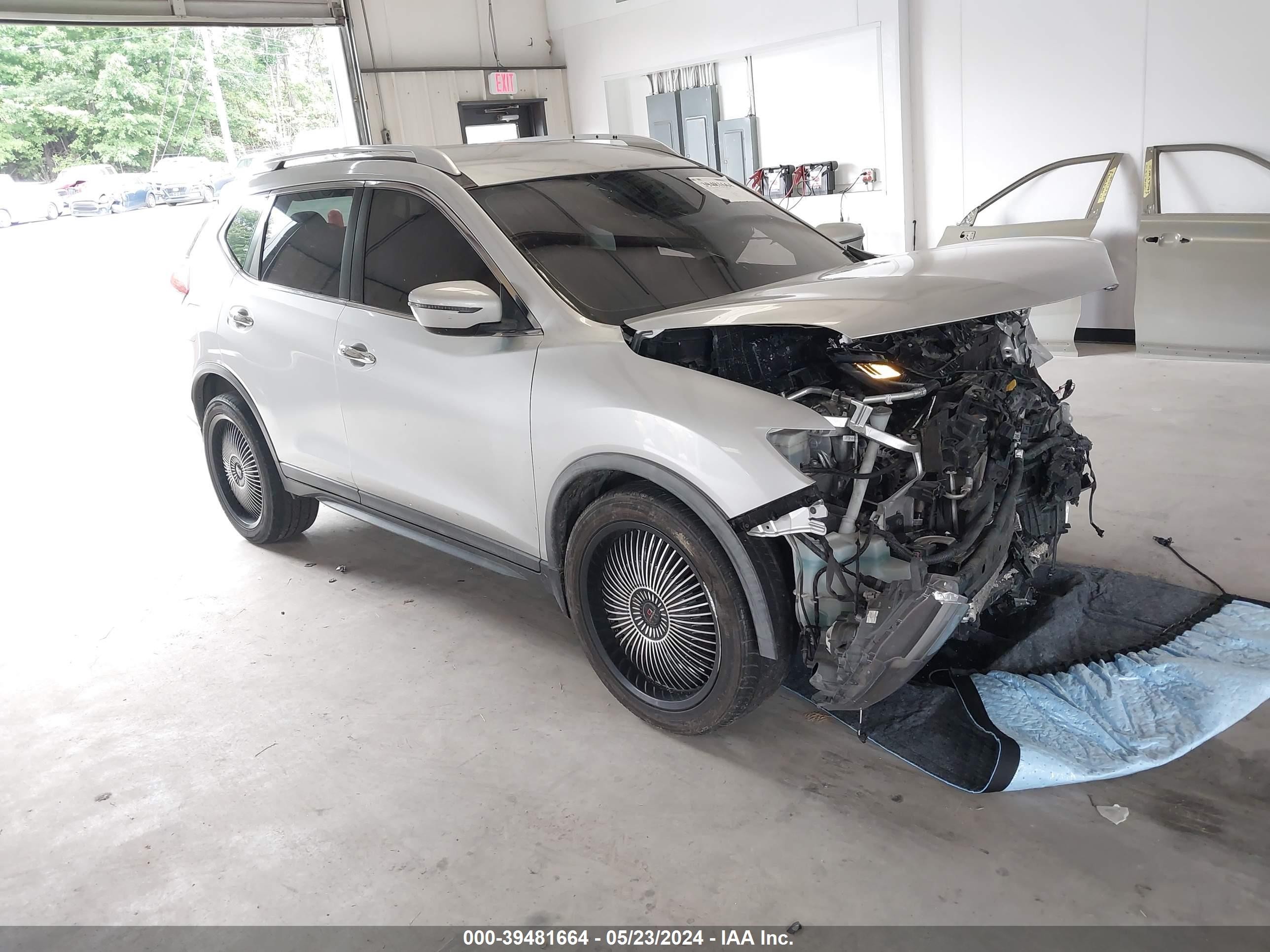 NISSAN ROGUE 2017 knmat2mt4hp614323