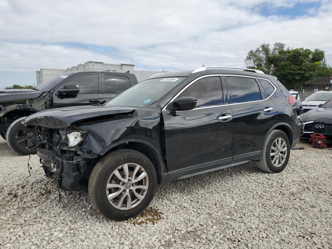 NISSAN ROGUE 2018 knmat2mt4jp514292