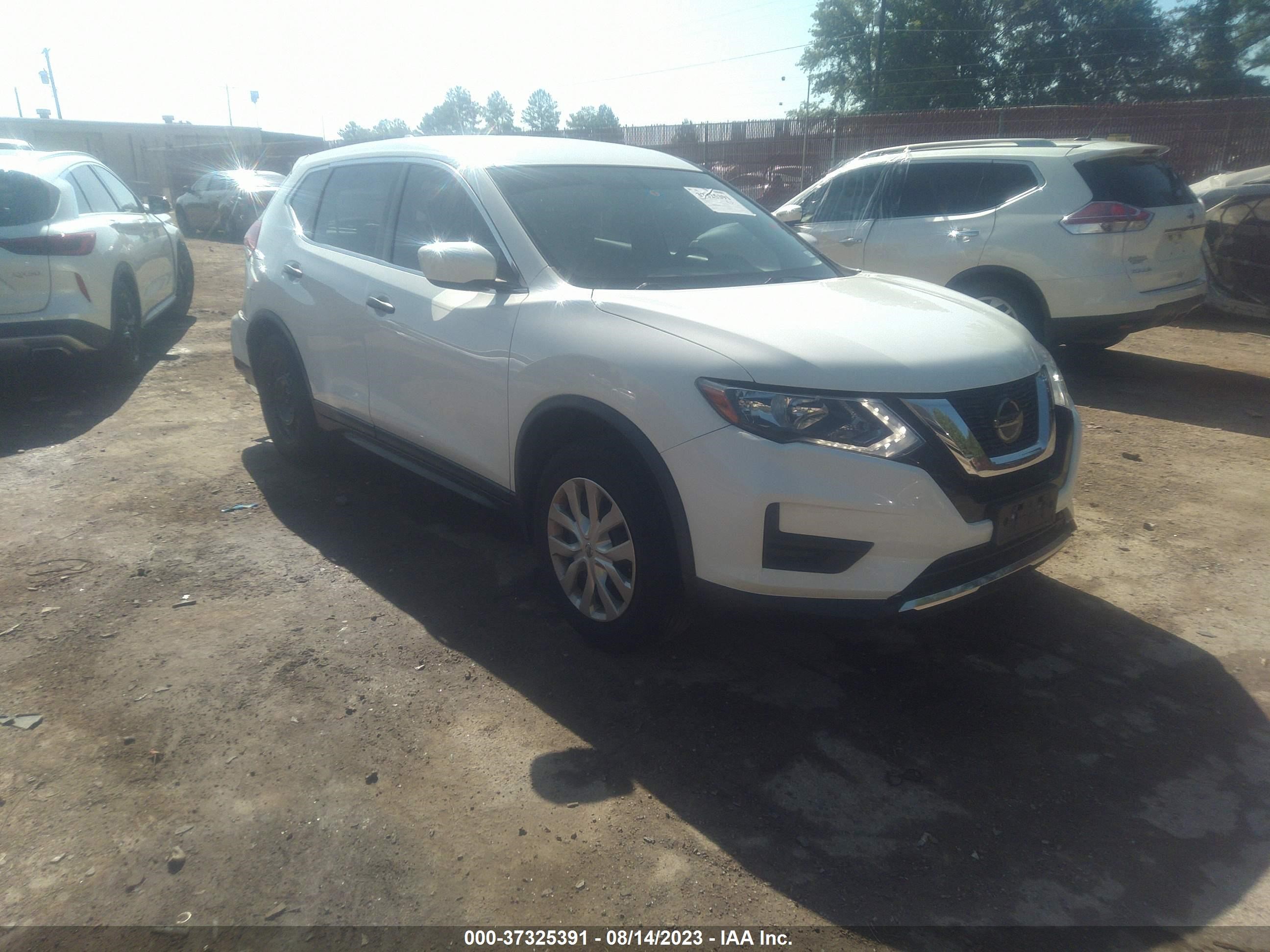 NISSAN ROGUE 2018 knmat2mt4jp556624