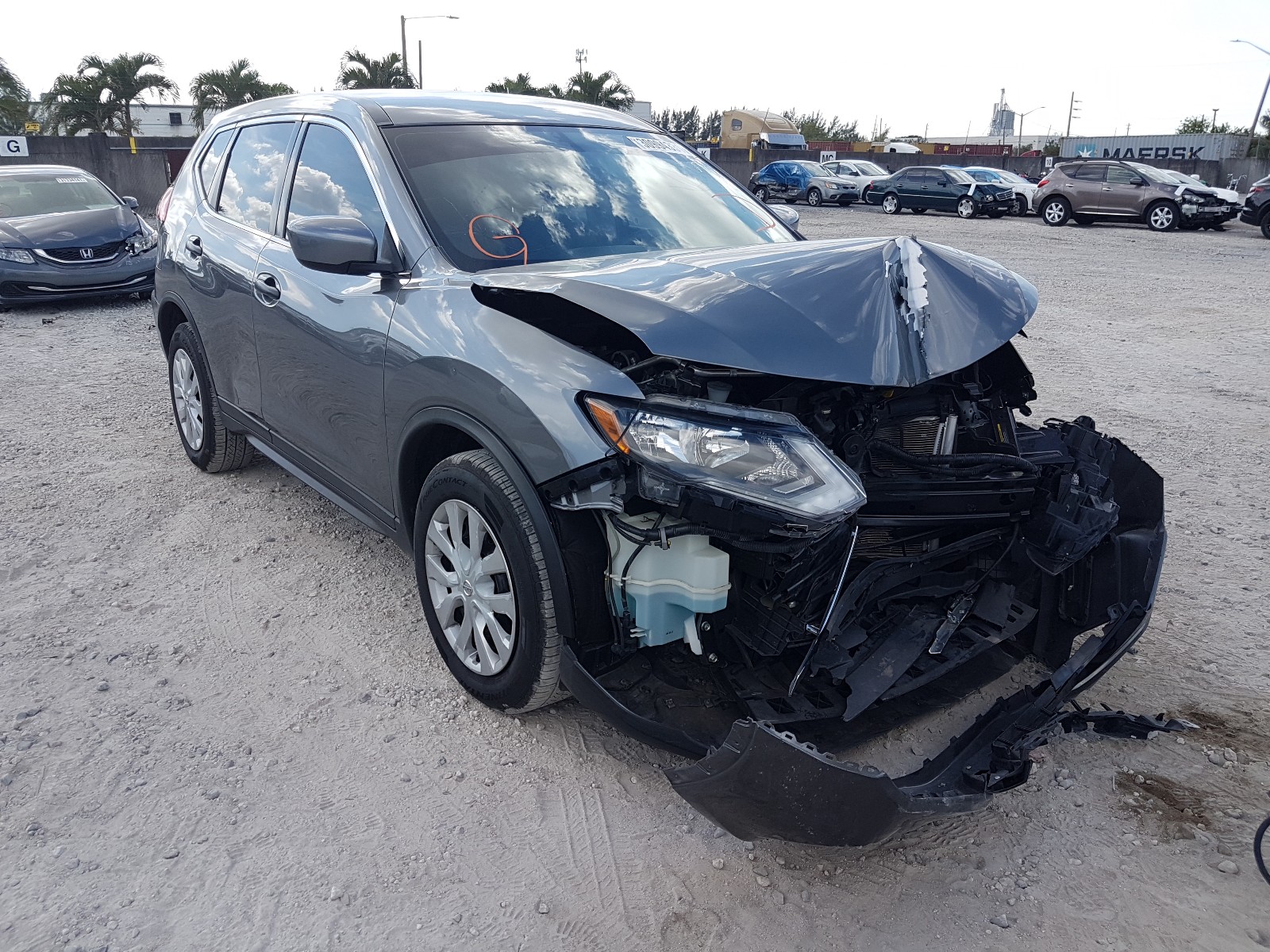 NISSAN ROGUE S 2017 knmat2mt5hp557324