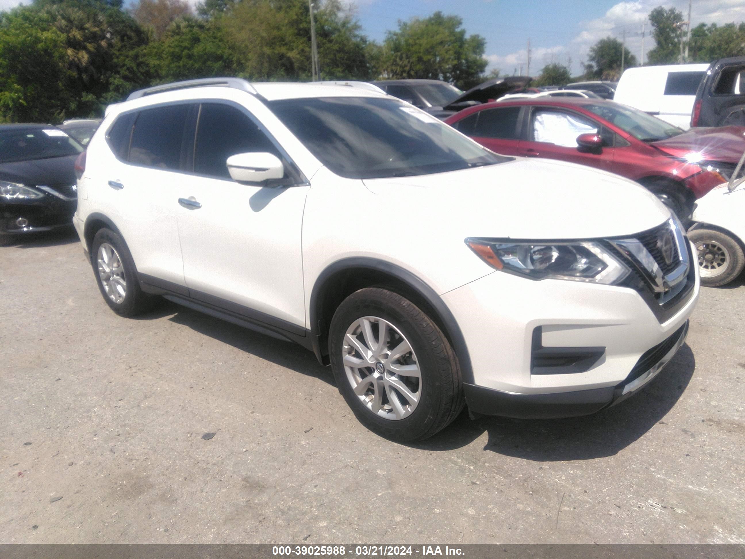 NISSAN ROGUE 2018 knmat2mt5jp615082