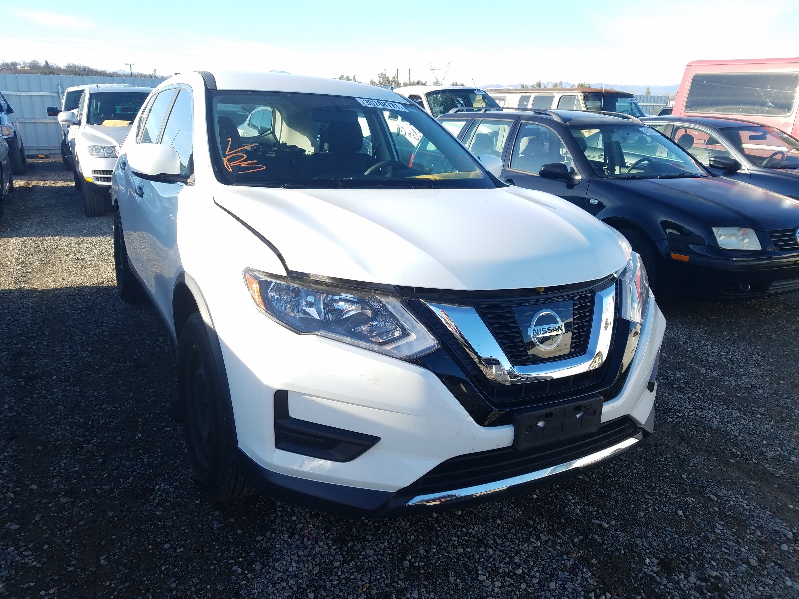 NISSAN ROGUE S 2017 knmat2mt6hp596942