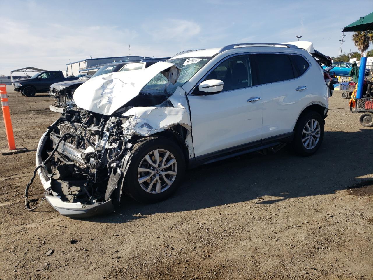 NISSAN ROGUE 2018 knmat2mt6jp590449