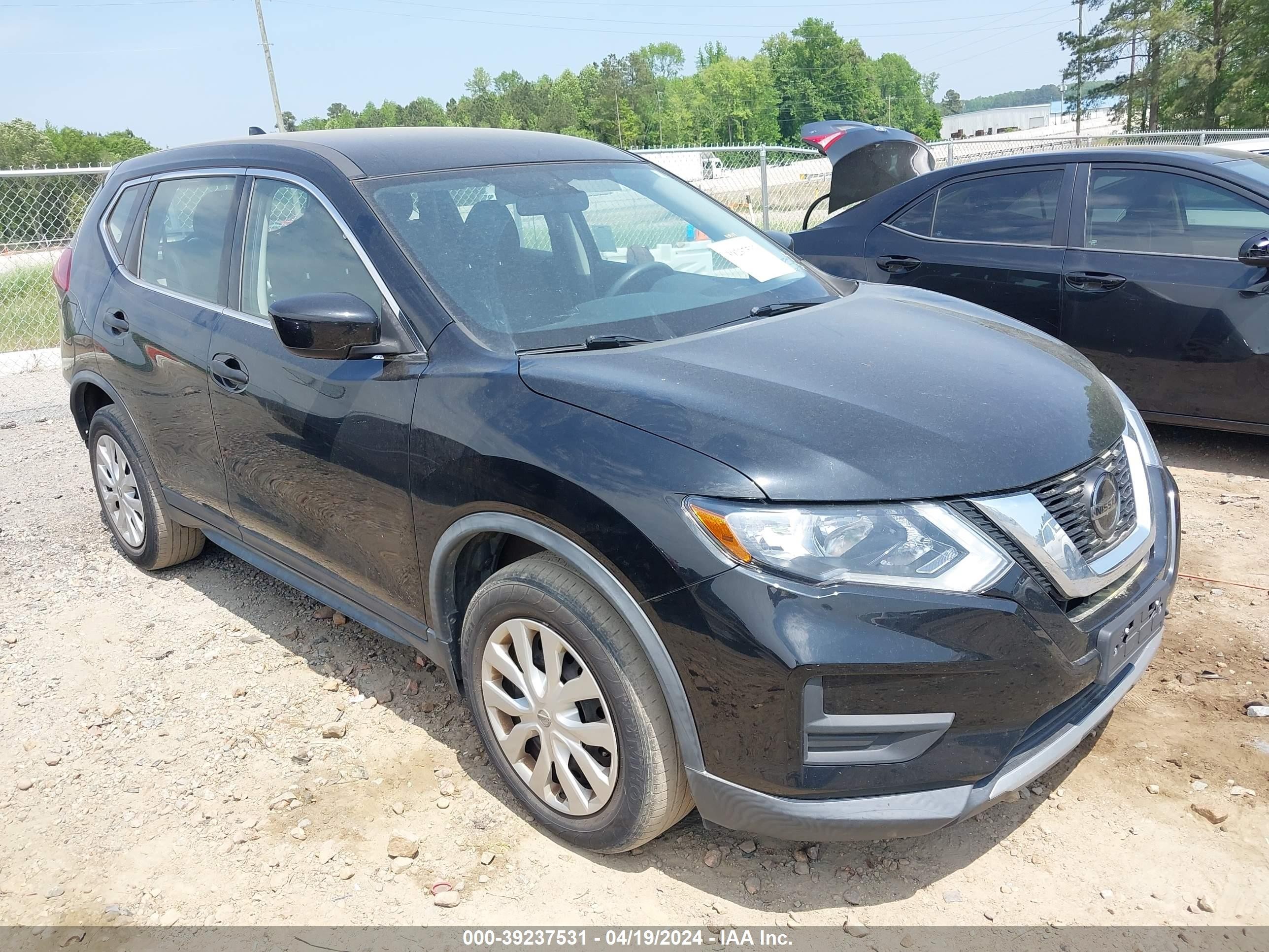 NISSAN ROGUE 2018 knmat2mt6jp620243