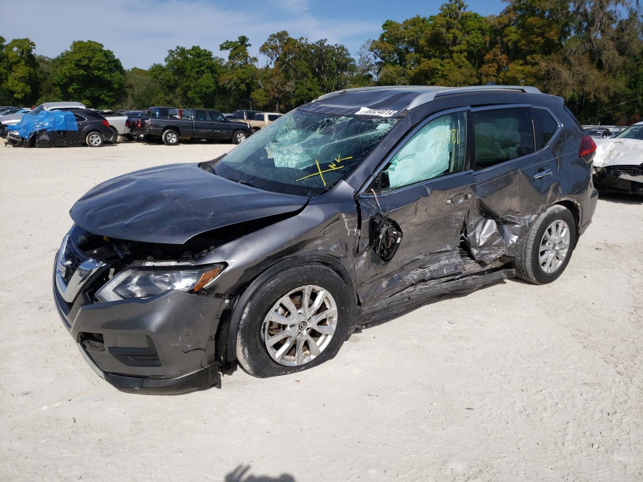 NISSAN ROGUE 2017 knmat2mt7hp526625