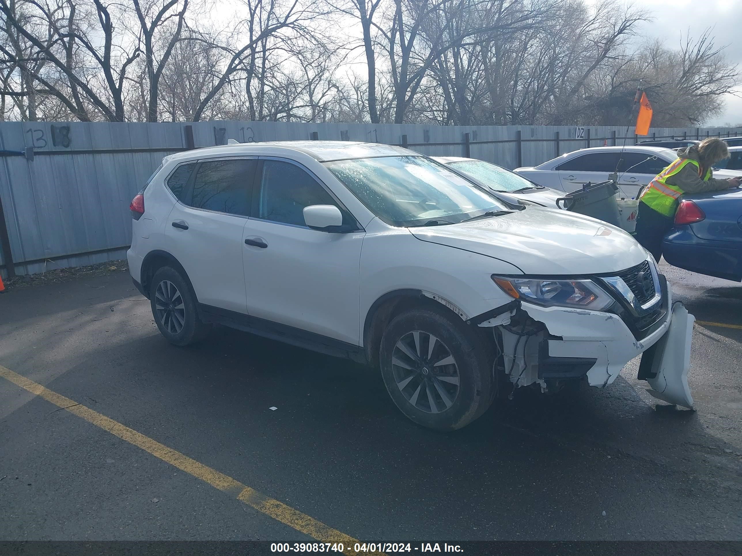 NISSAN ROGUE 2017 knmat2mt7hp550388