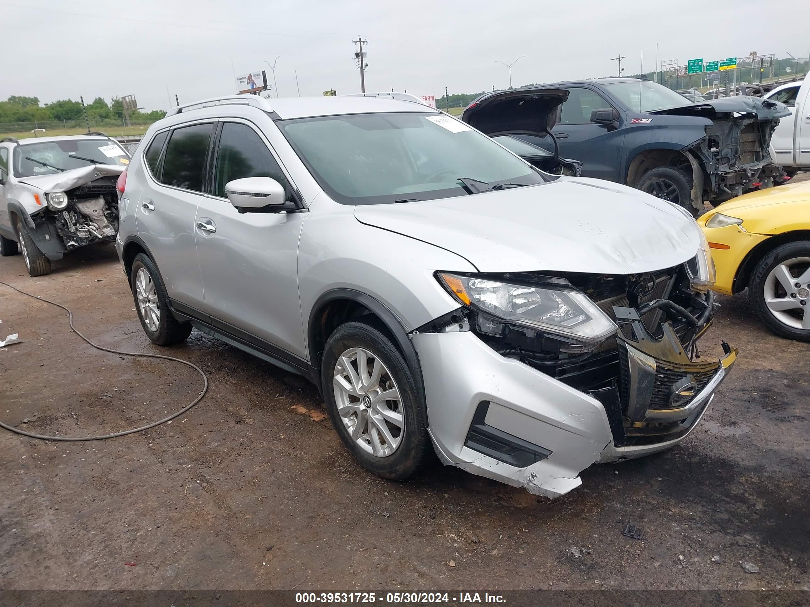 NISSAN ROGUE 2017 knmat2mt8hp566700