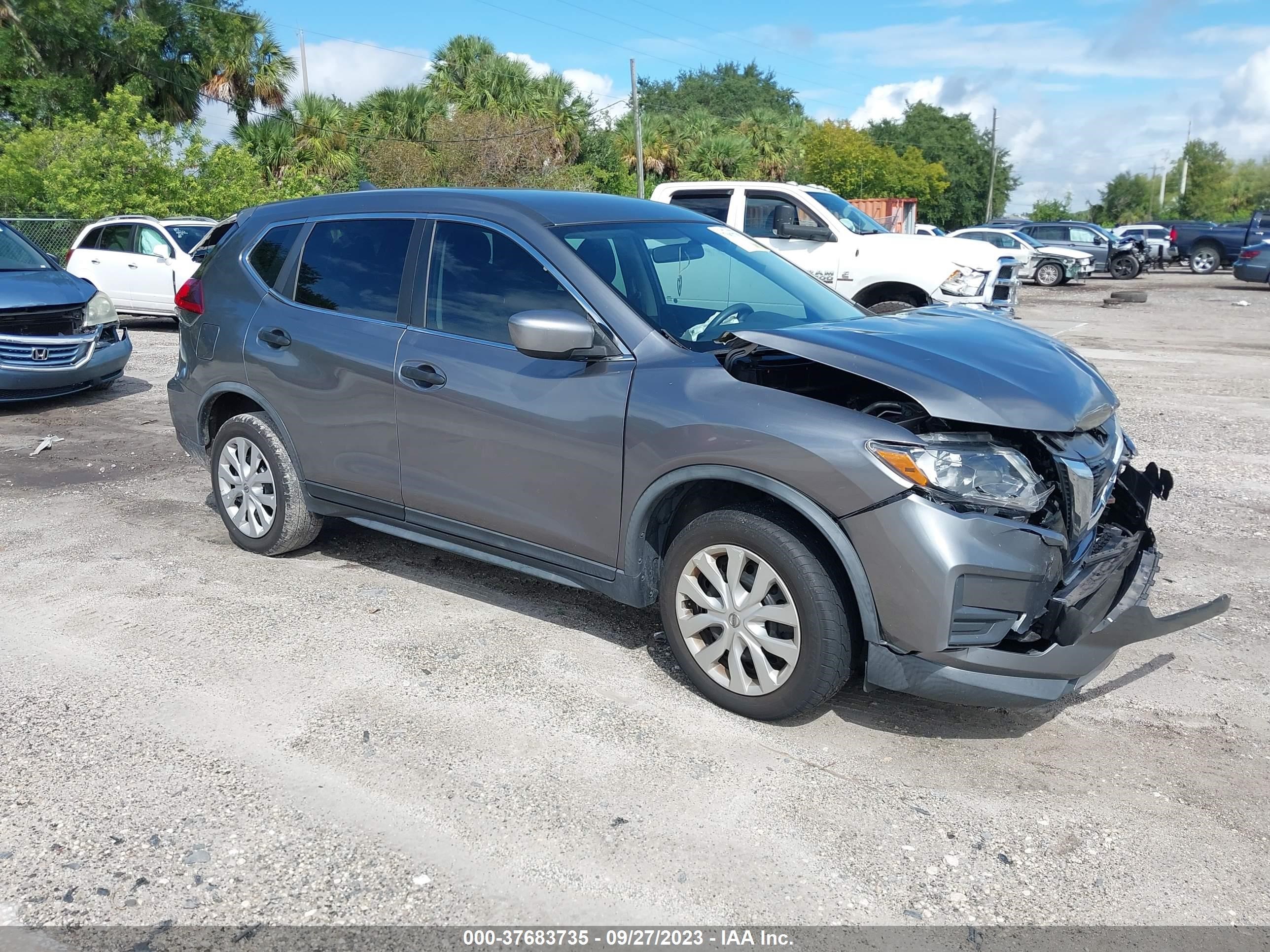 NISSAN ROGUE 2018 knmat2mt8jp617599