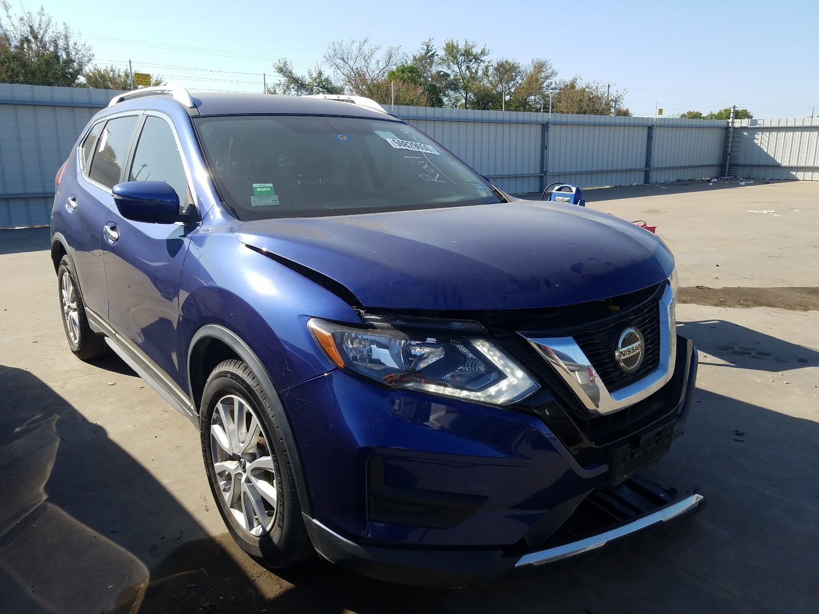 NISSAN ROGUE S 2018 knmat2mt9jp604070