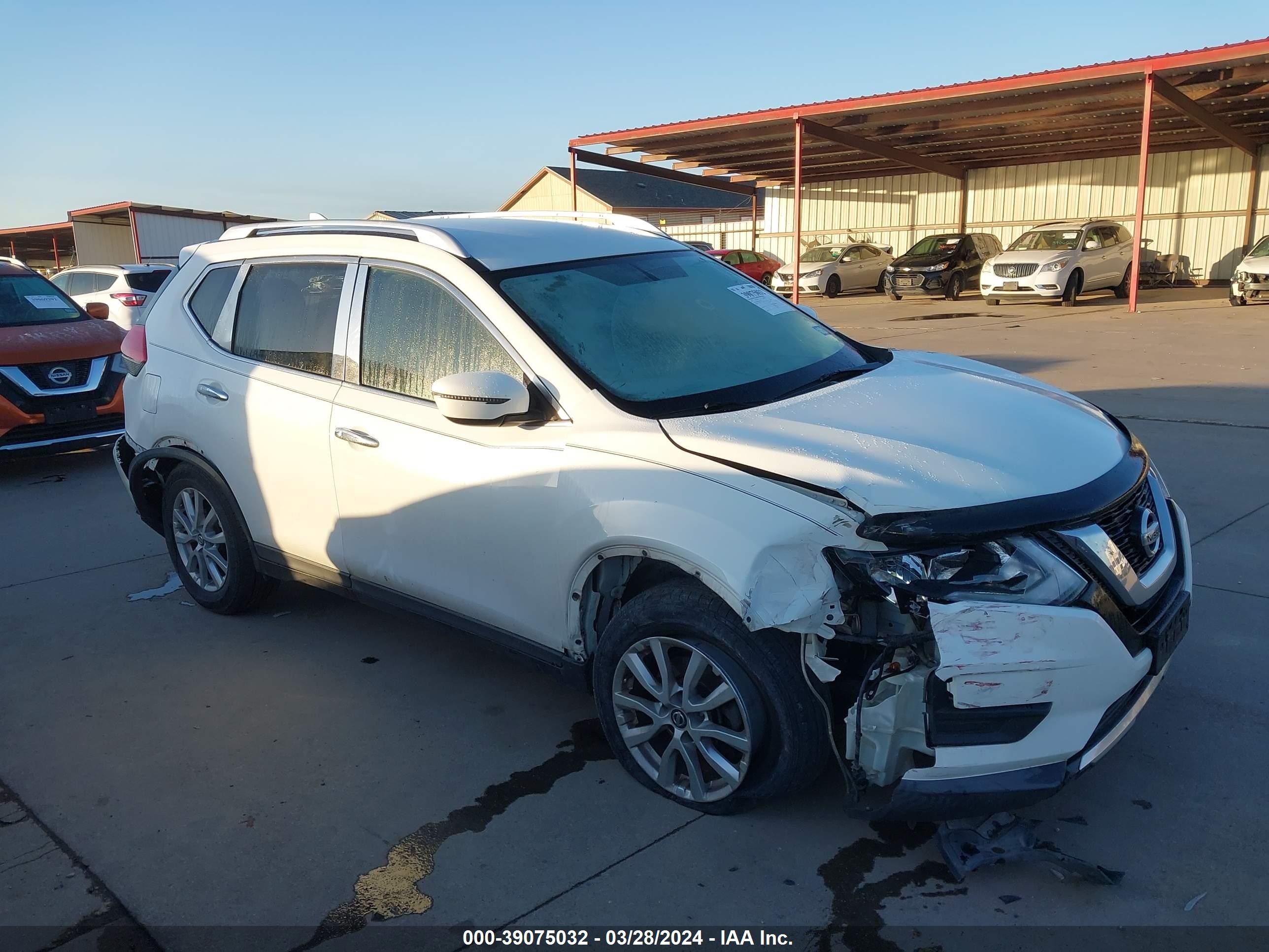 NISSAN ROGUE 2017 knmat2mtxhp550529