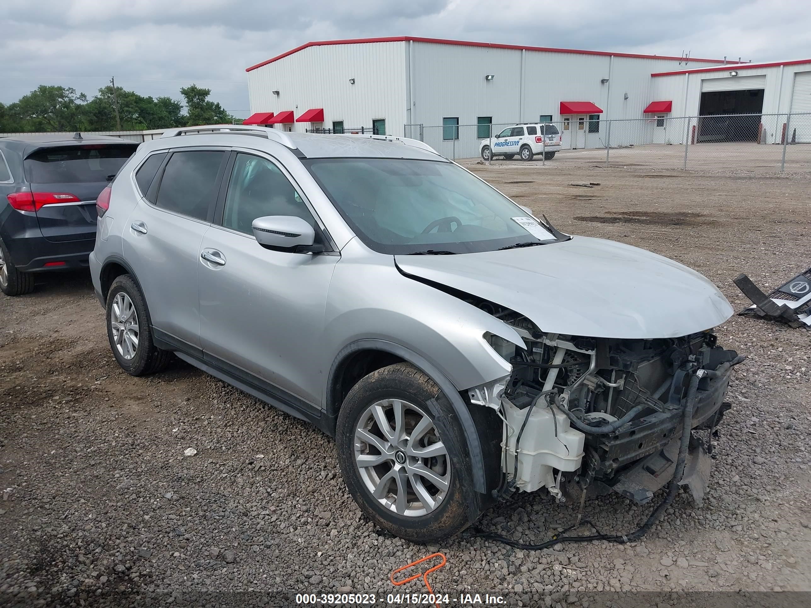 NISSAN ROGUE 2017 knmat2mtxhp615945