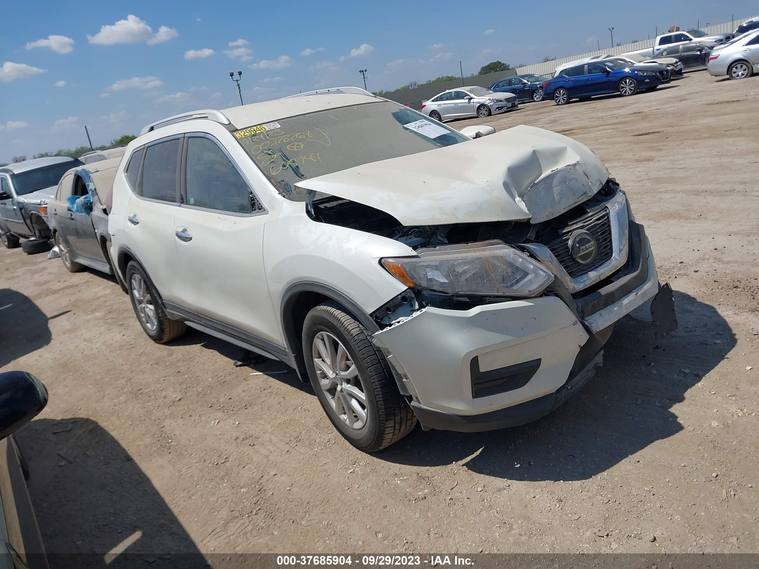 NISSAN ROGUE 2018 knmat2mtxjp605941