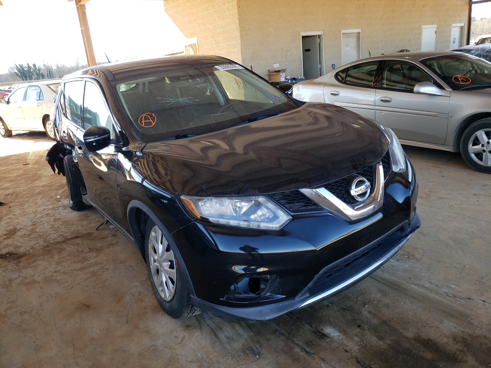 NISSAN ROGUE S 2015 knmat2mv0fp564955