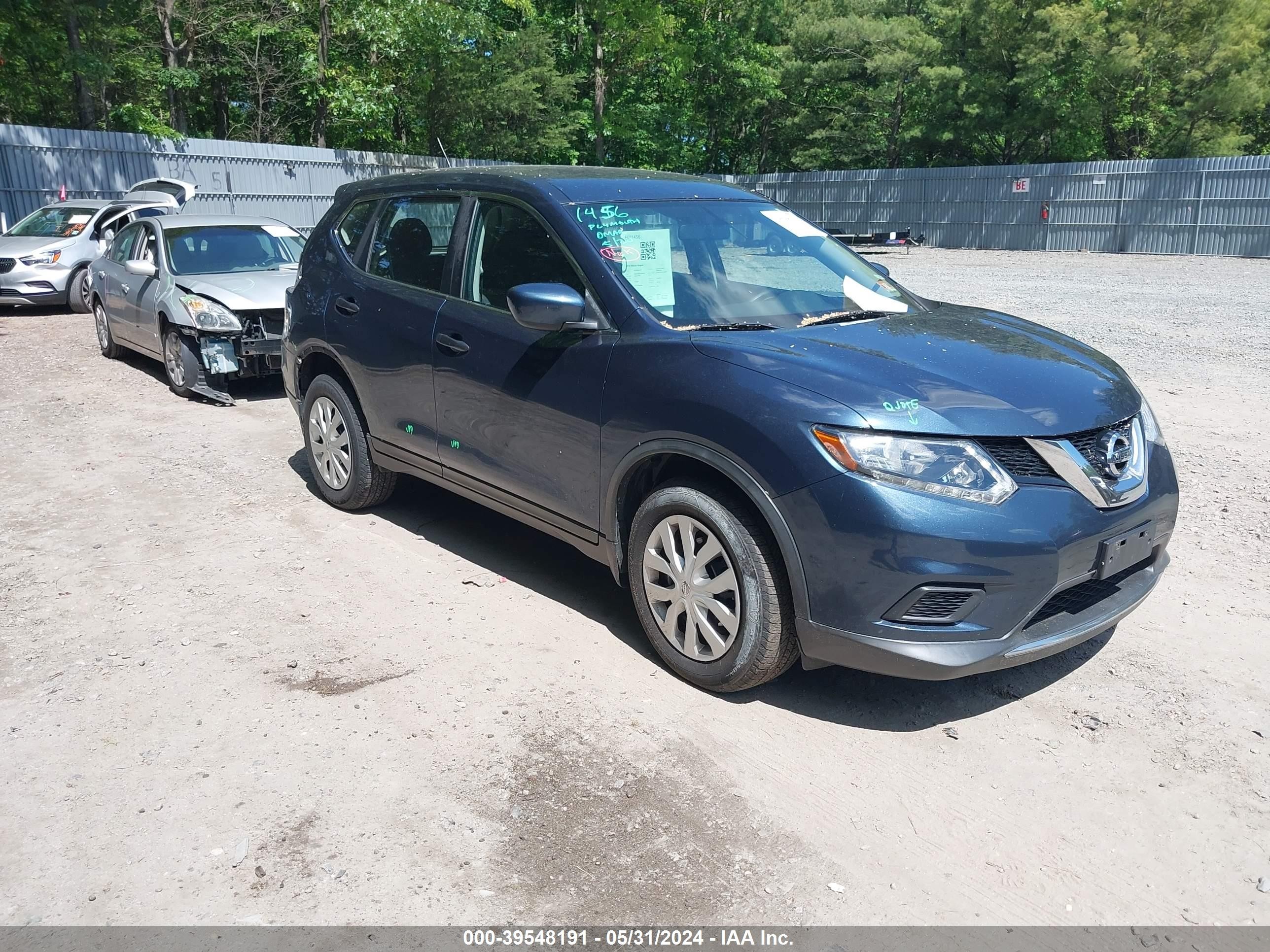 NISSAN ROGUE 2016 knmat2mv1gp645657