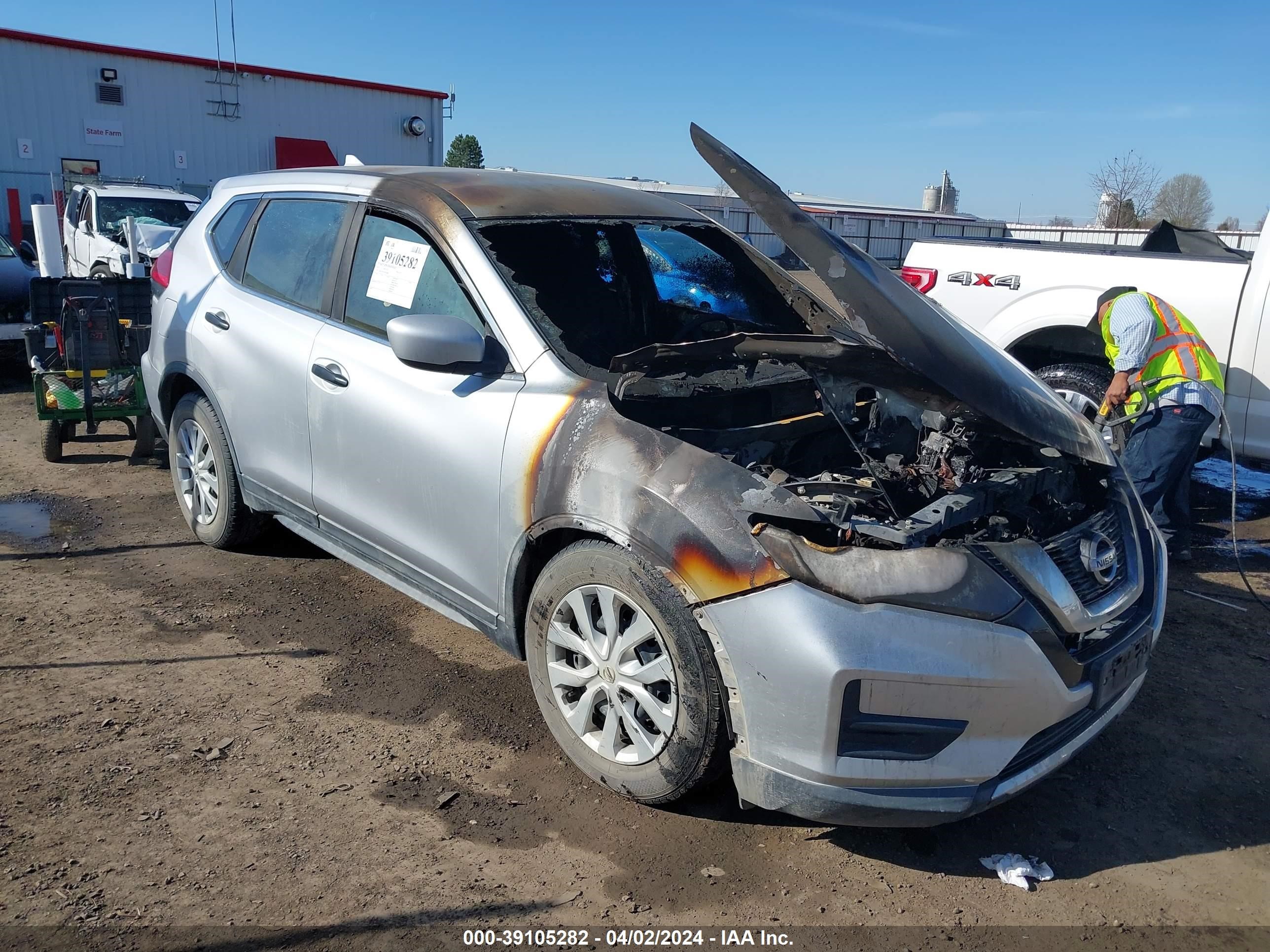 NISSAN ROGUE 2017 knmat2mv1hp554888