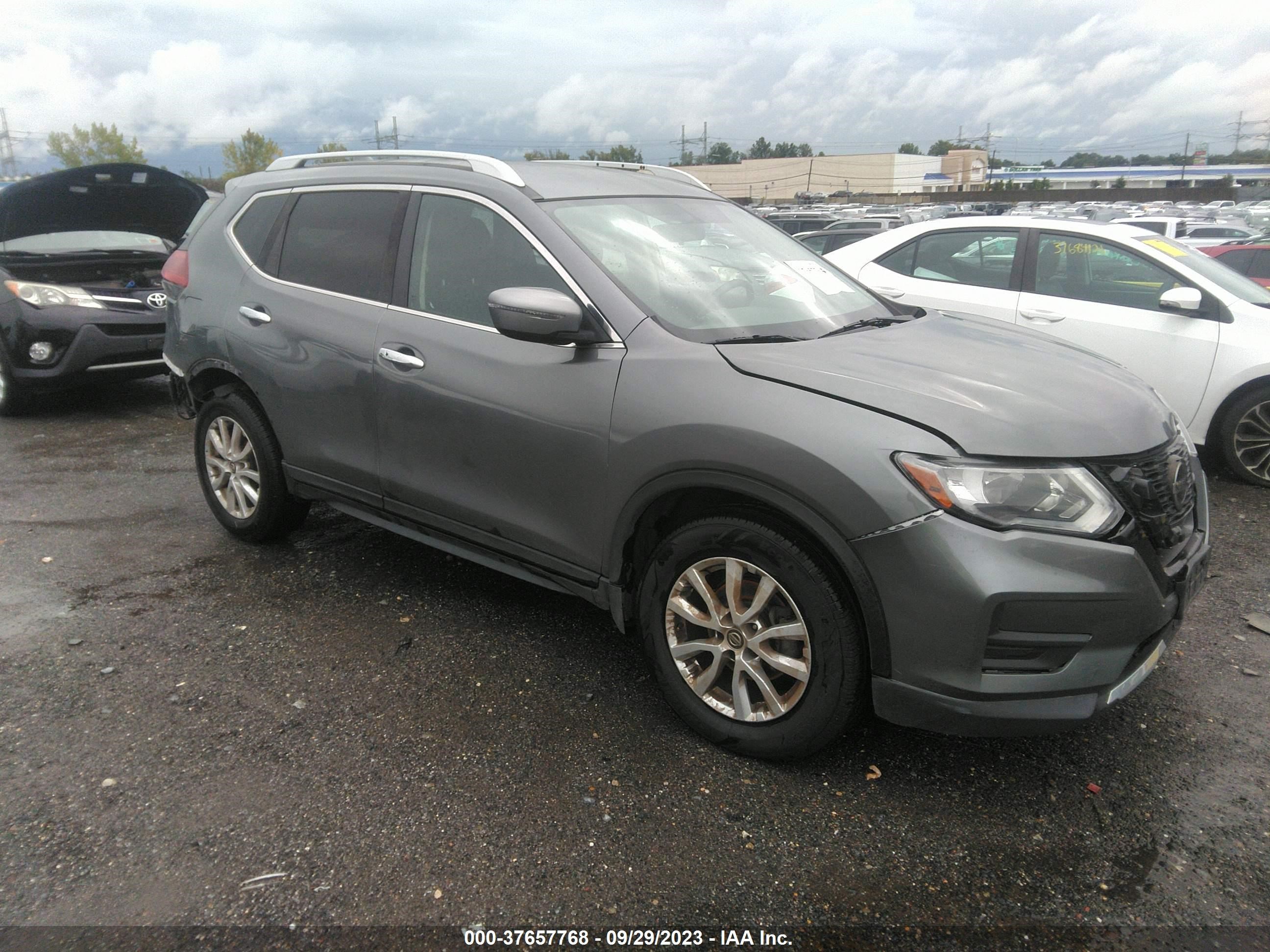 NISSAN ROGUE 2018 knmat2mv1jp606350