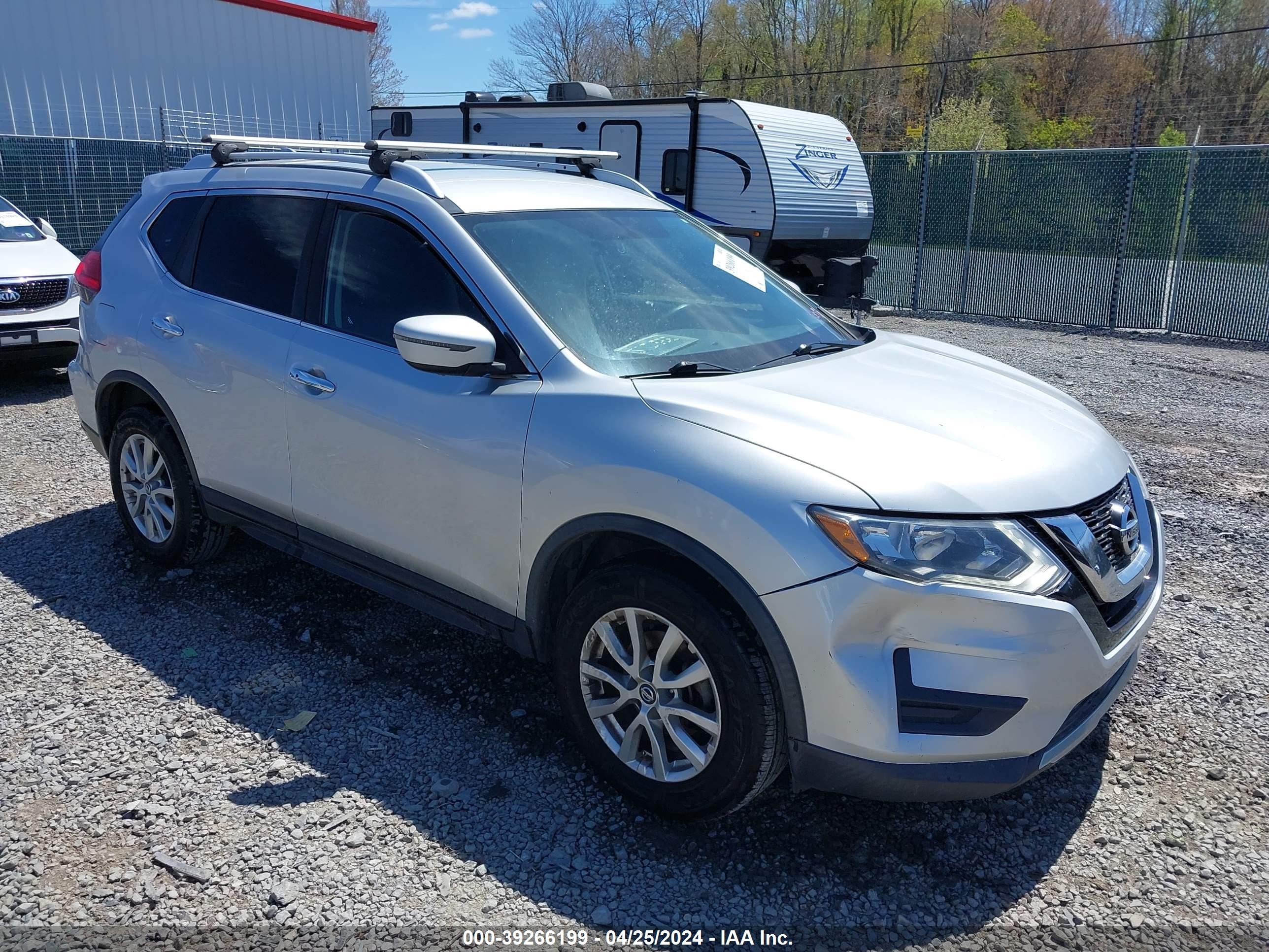 NISSAN ROGUE 2017 knmat2mv3hp504879