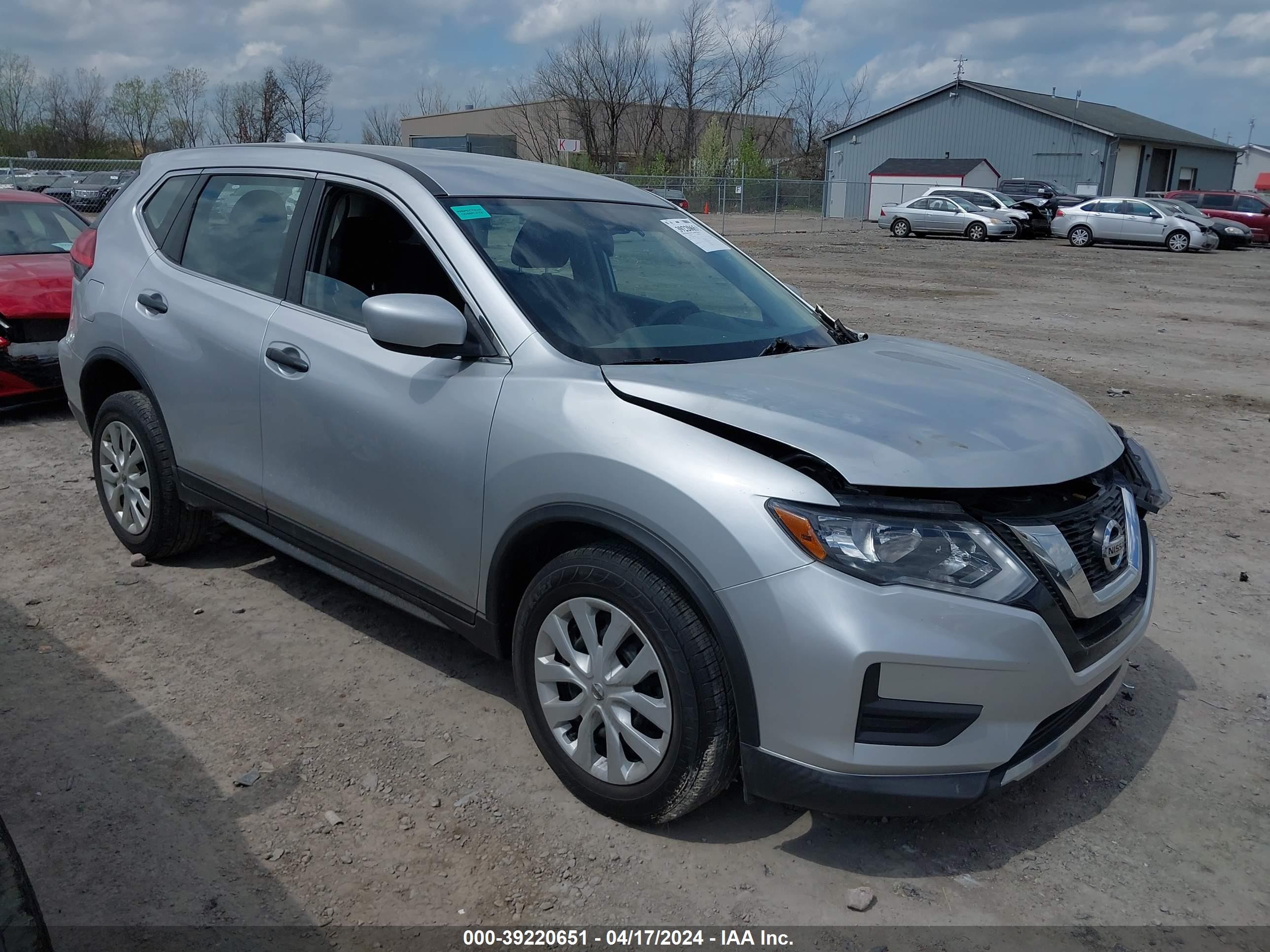 NISSAN ROGUE 2017 knmat2mv3hp562961