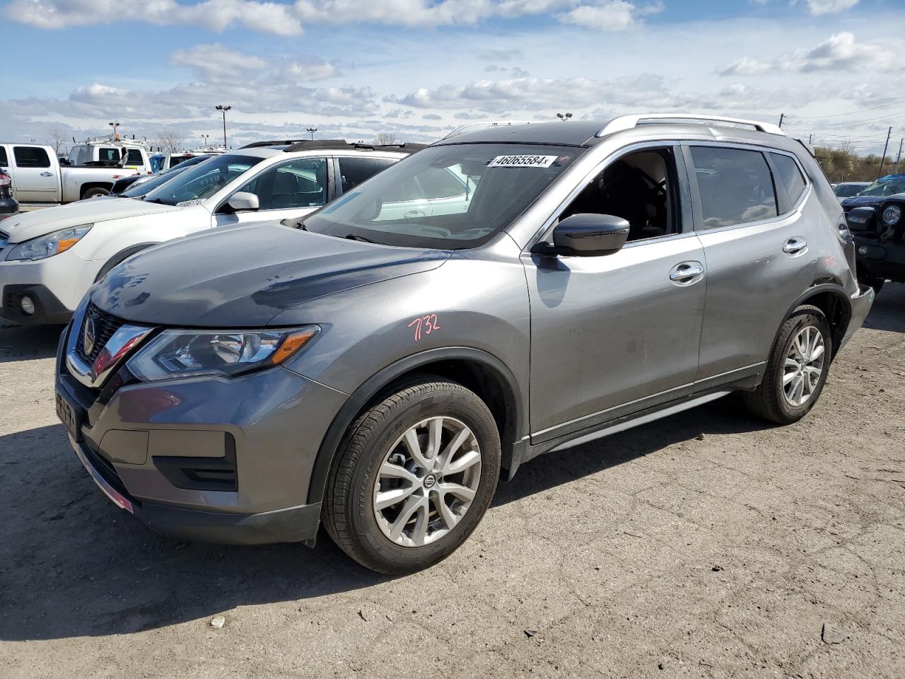 NISSAN ROGUE 2019 knmat2mv3kp525044