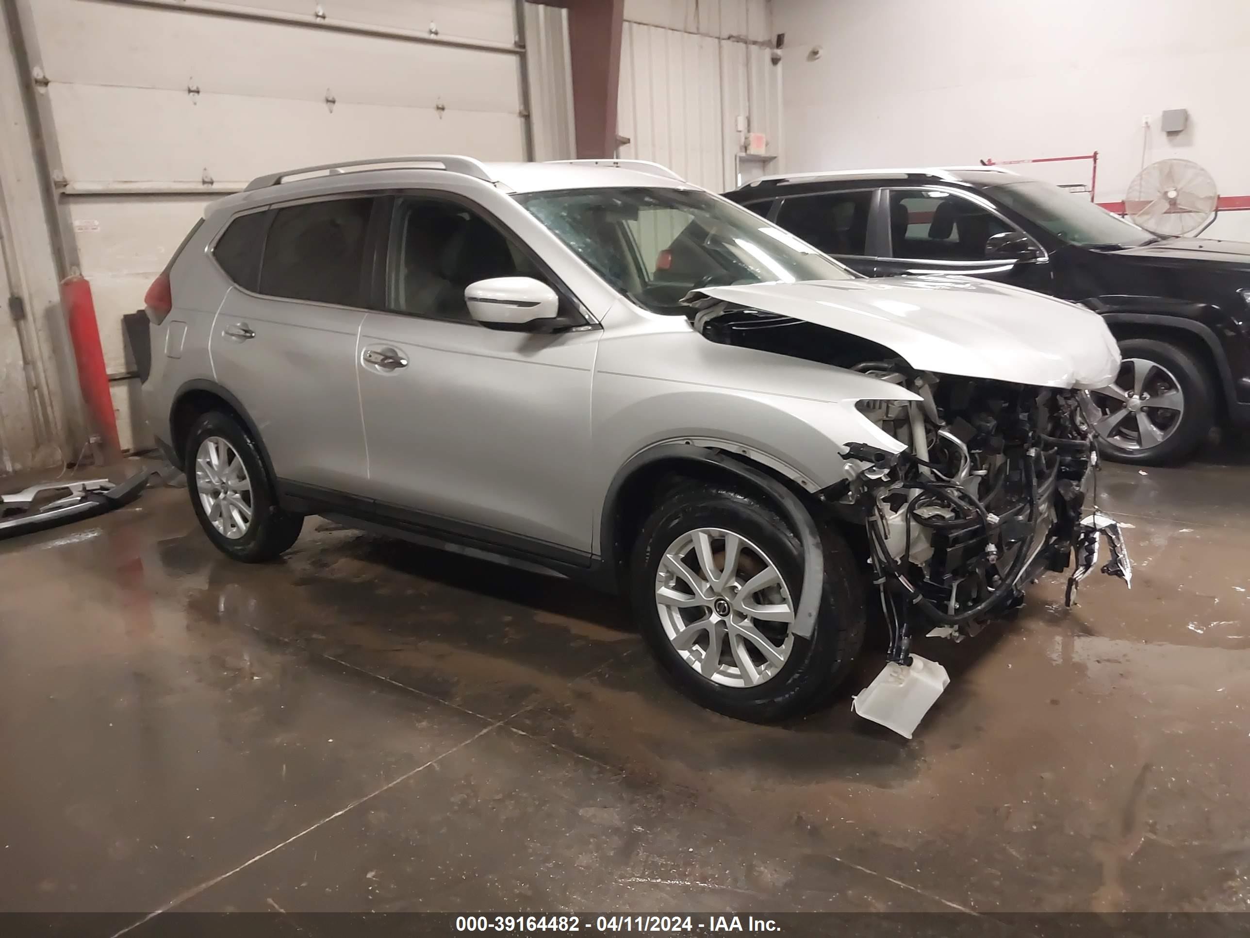 NISSAN ROGUE 2018 knmat2mv4jp530428