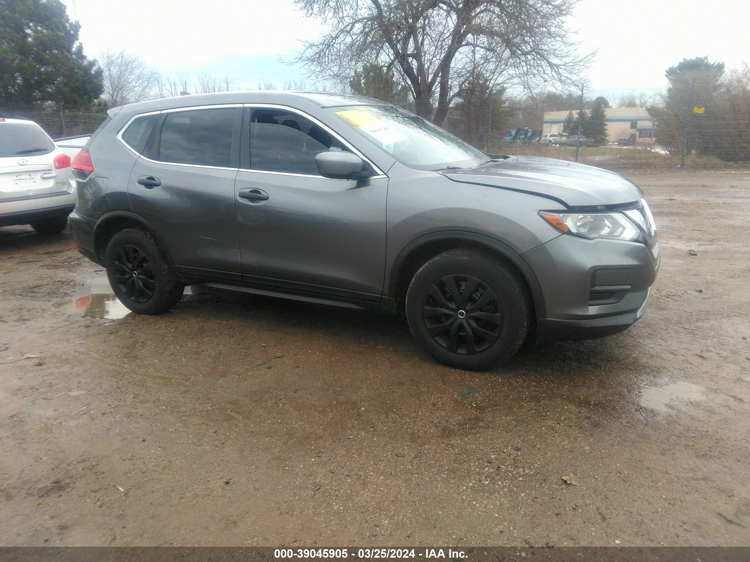 NISSAN ROGUE 2017 knmat2mv7hp573798