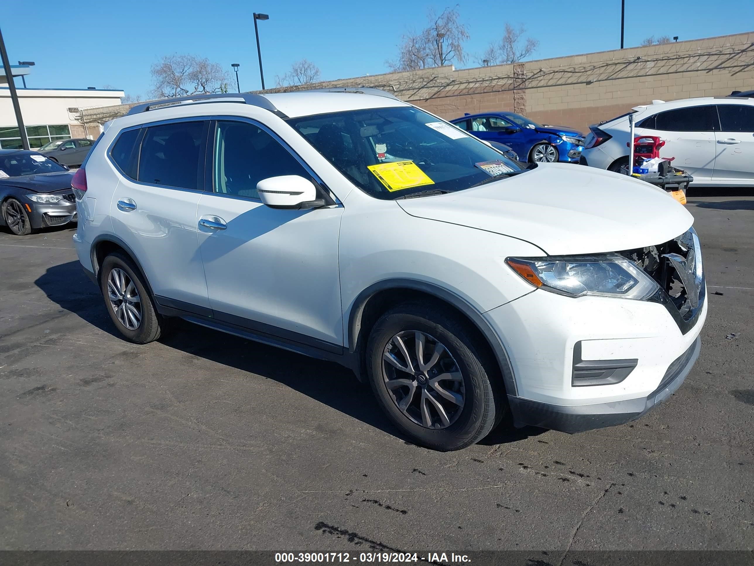 NISSAN ROGUE 2017 knmat2mv7hp585935