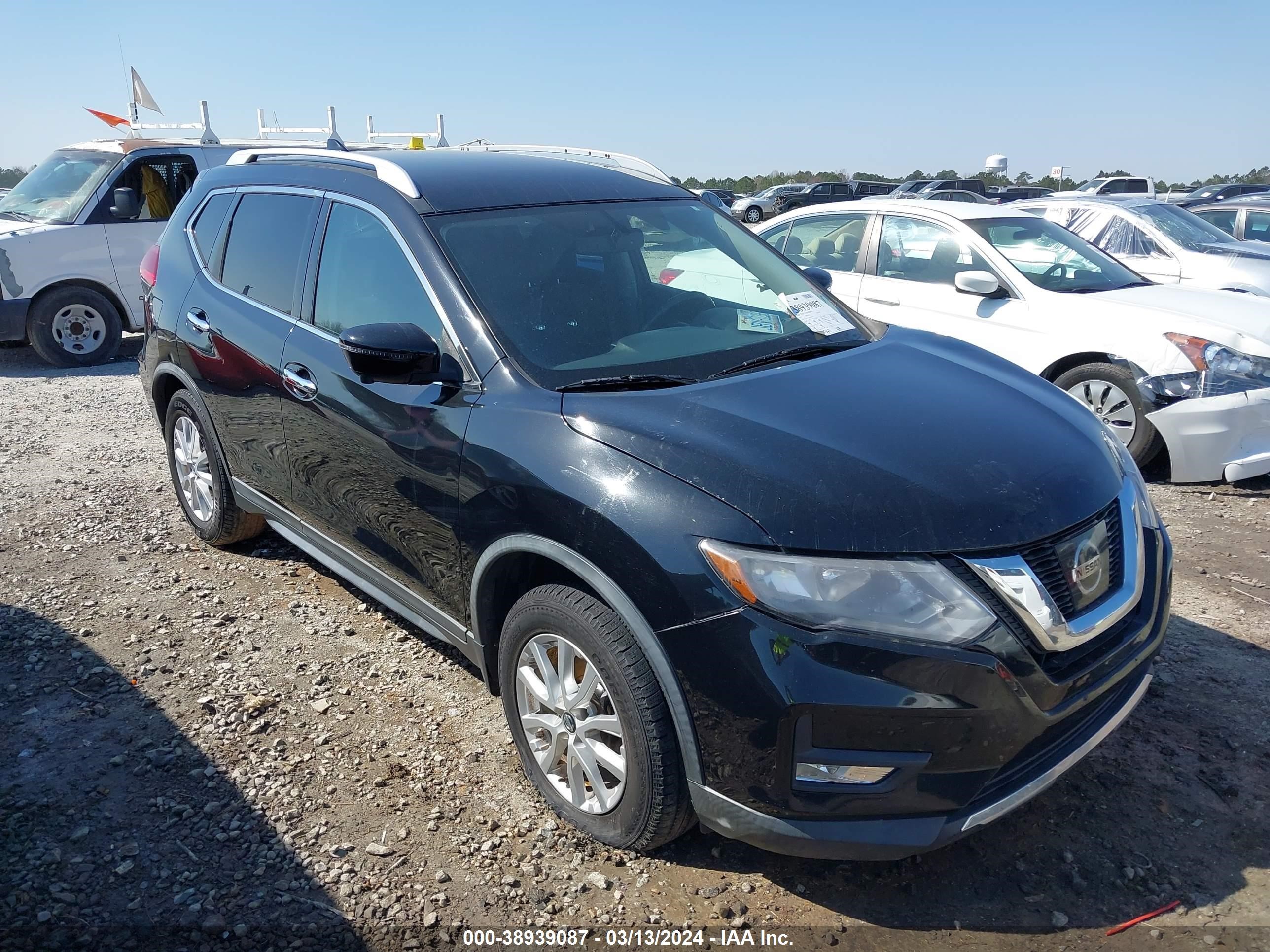 NISSAN ROGUE 2017 knmat2mv7hp619310