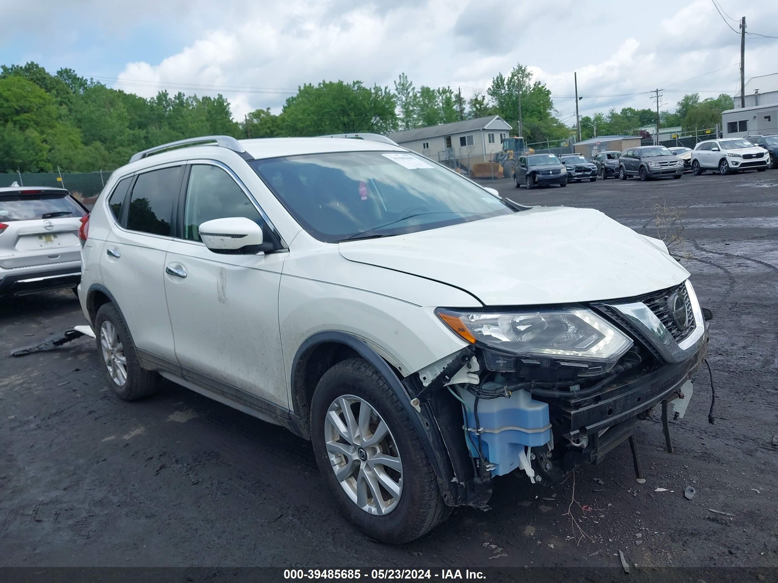 NISSAN ROGUE 2018 knmat2mv7jp620026