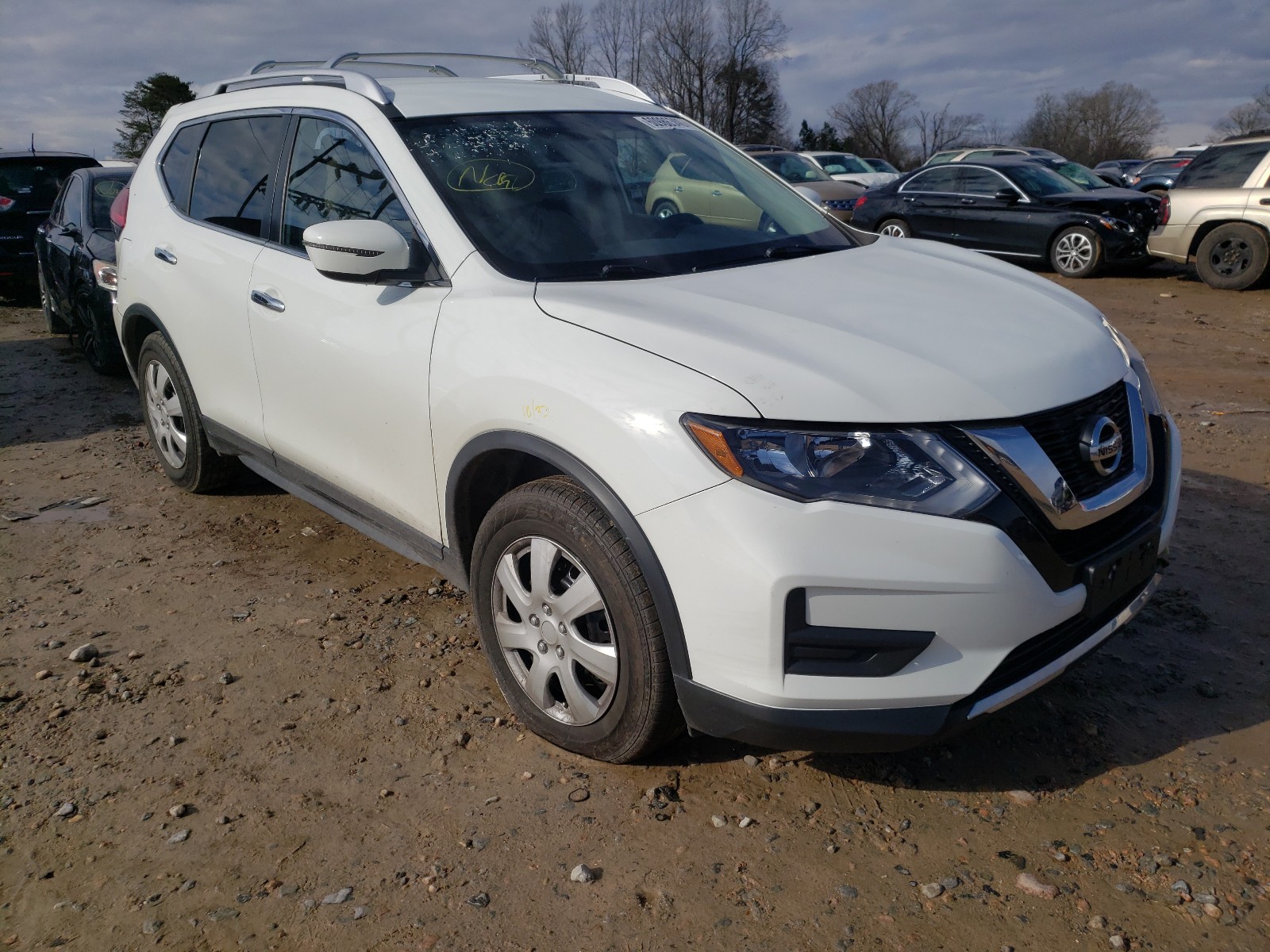 NISSAN ROGUE S 2017 knmat2mv8hp521063