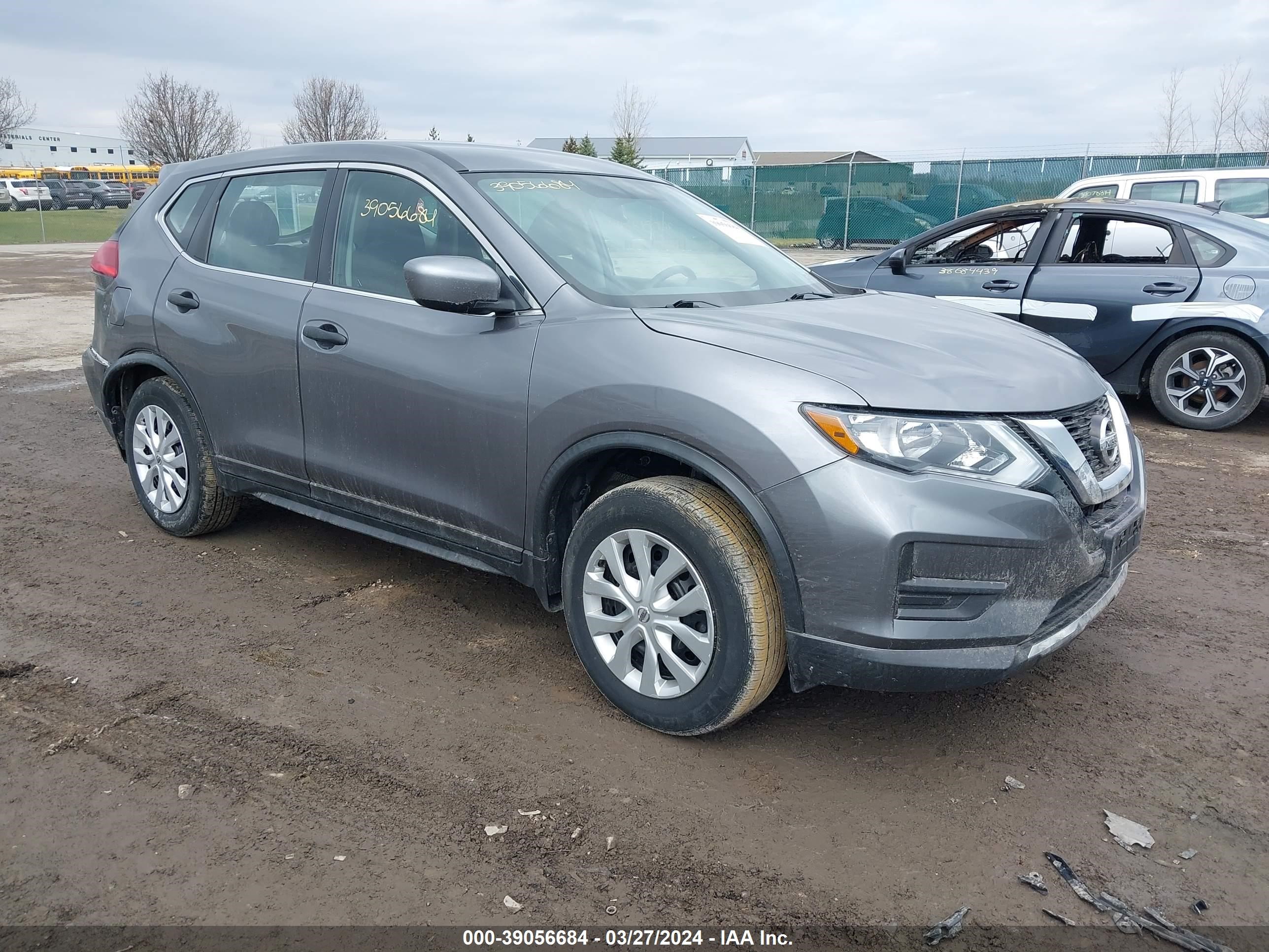 NISSAN ROGUE 2017 knmat2mv8hp528191