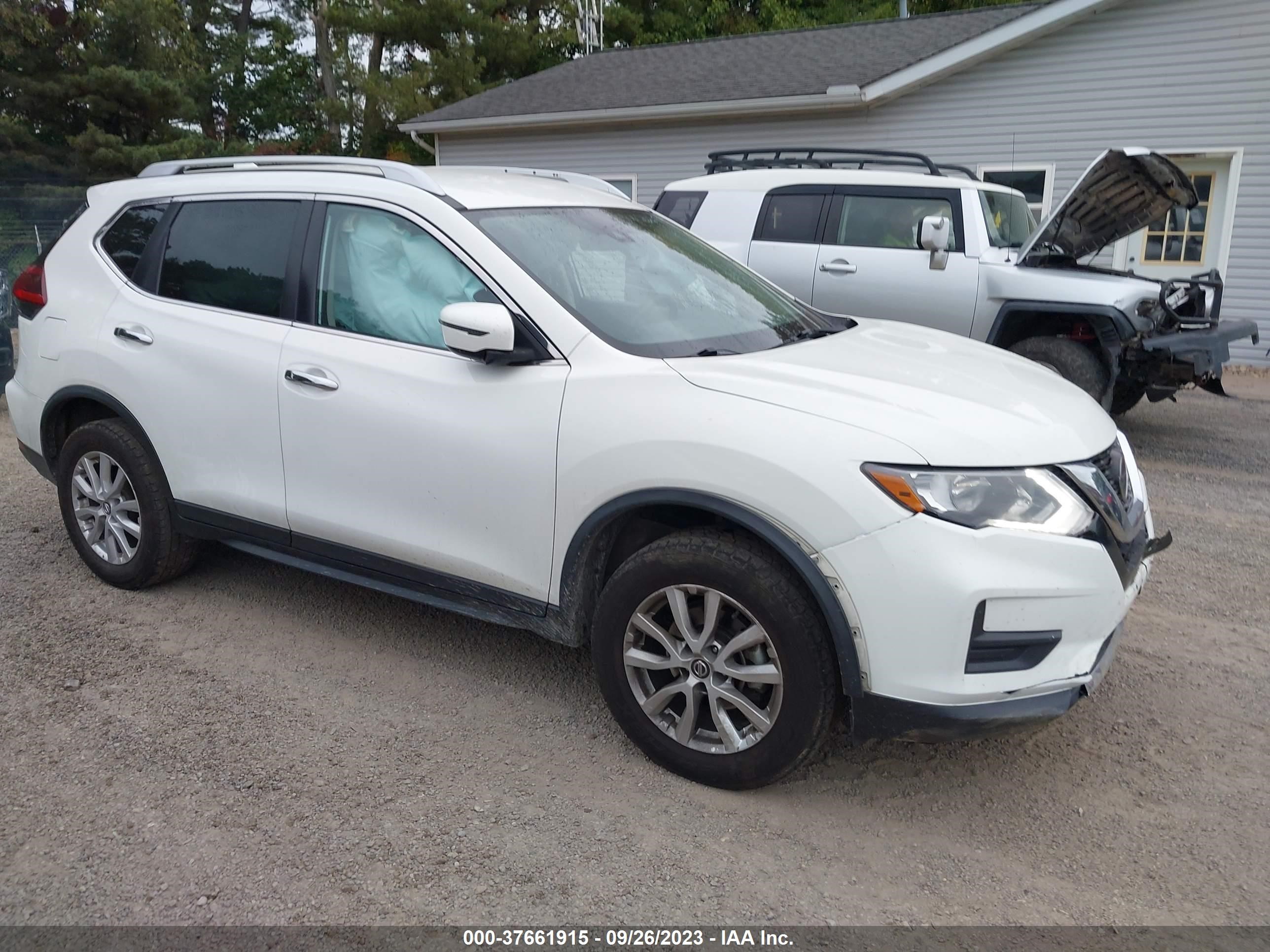 NISSAN ROGUE 2019 knmat2mv8kp517151