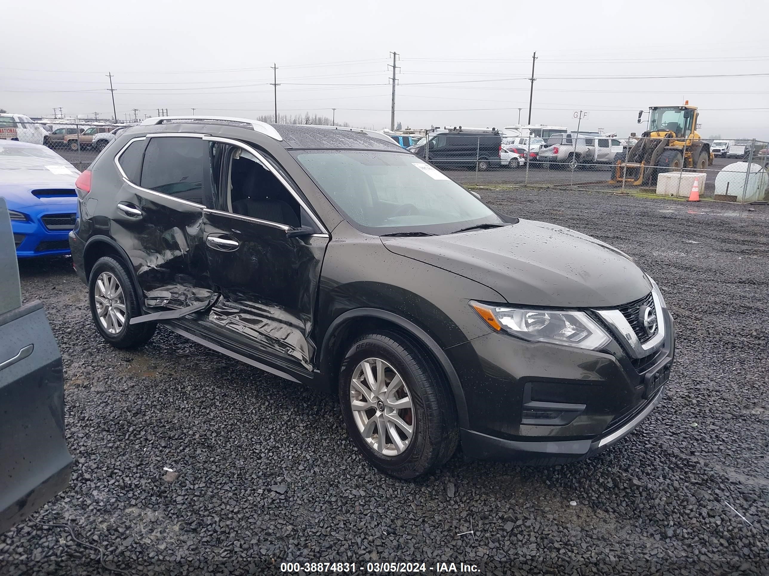 NISSAN ROGUE 2017 knmat2mv9hp568683