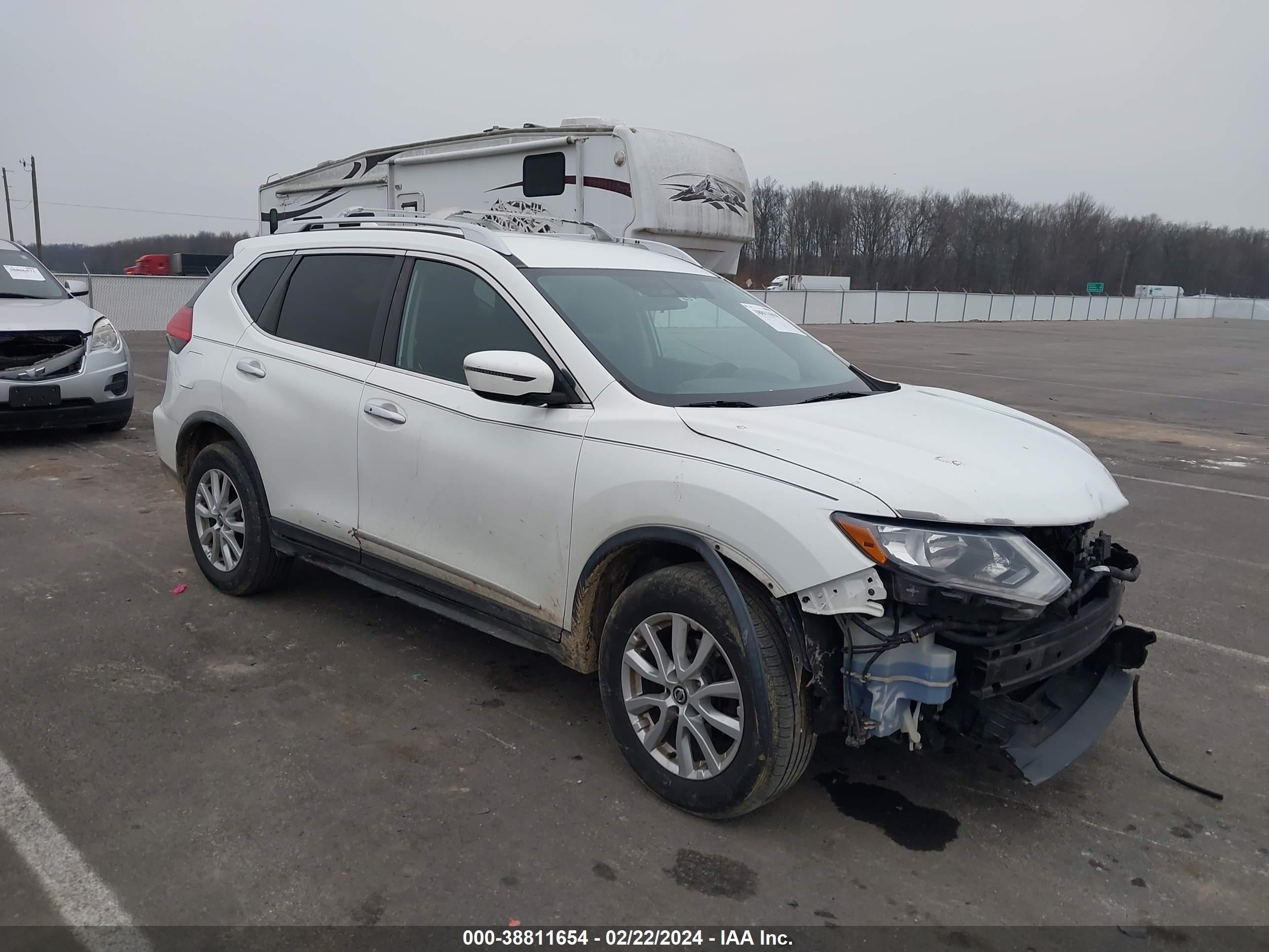 NISSAN ROGUE 2017 knmat2mv9hp584401