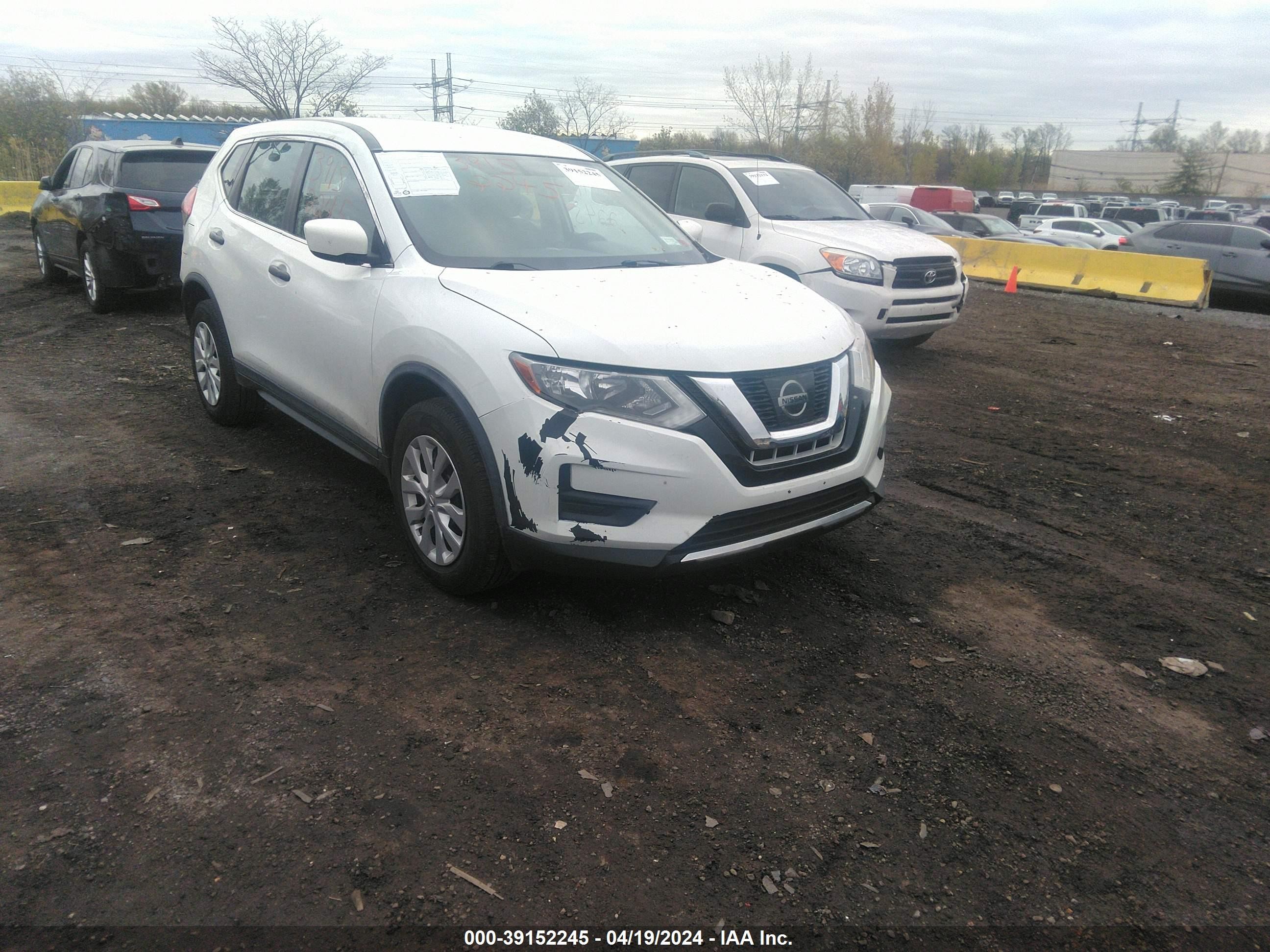 NISSAN ROGUE 2017 knmat2mv9hp606641