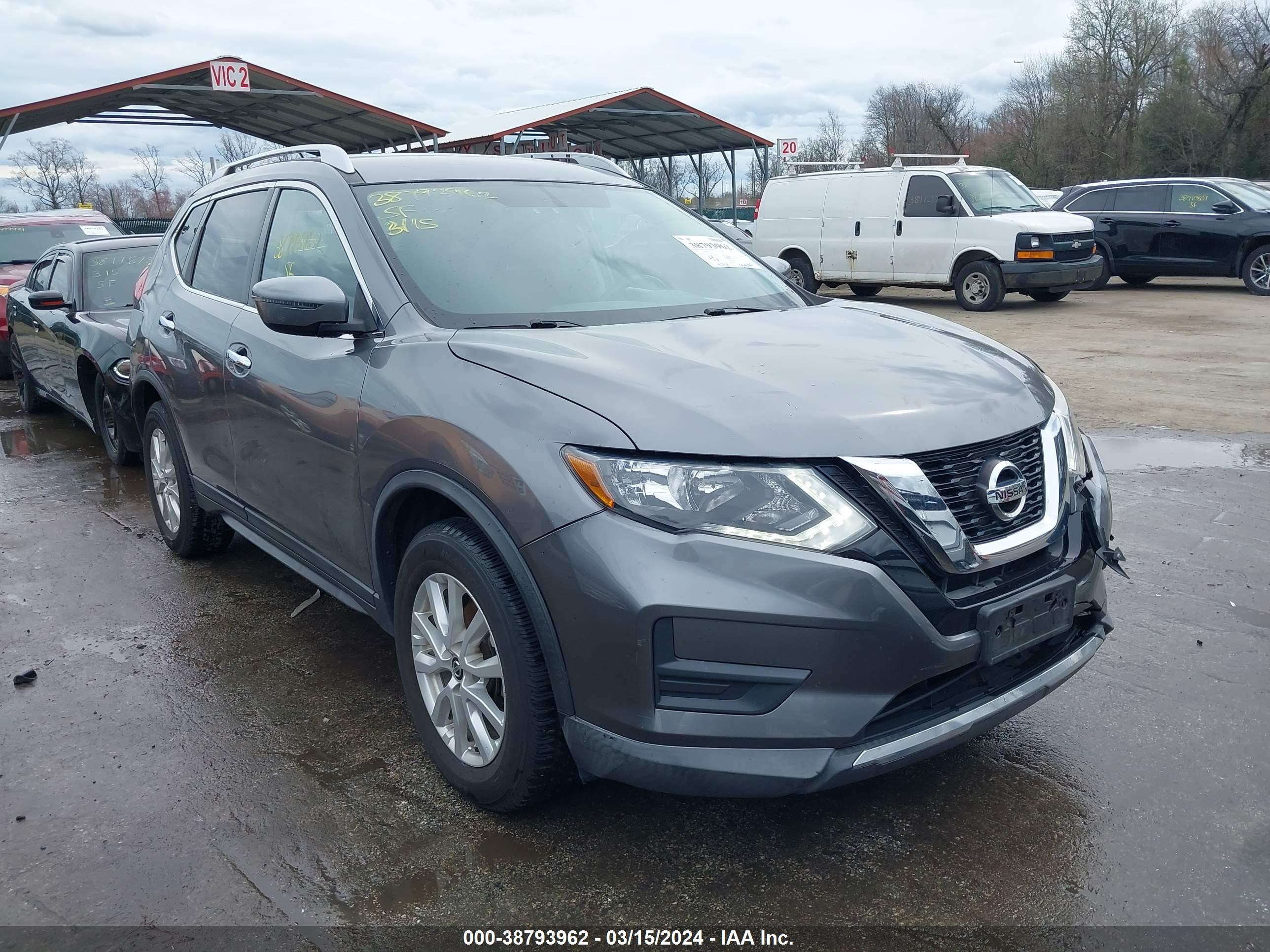 NISSAN ROGUE 2017 knmat2mvxhp570412