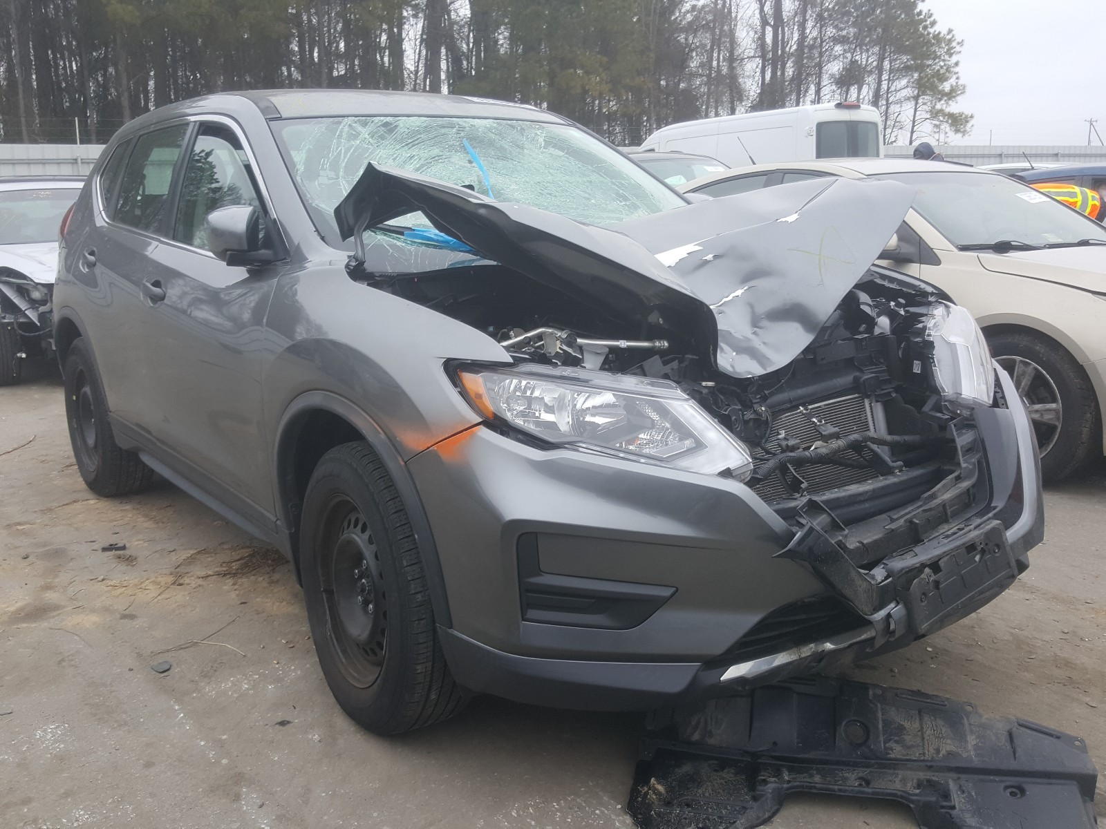 NISSAN ROGUE S 2018 knmat2mvxjp542454