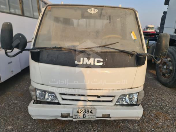 GMC NKR 2008 letyfcg218hn00951