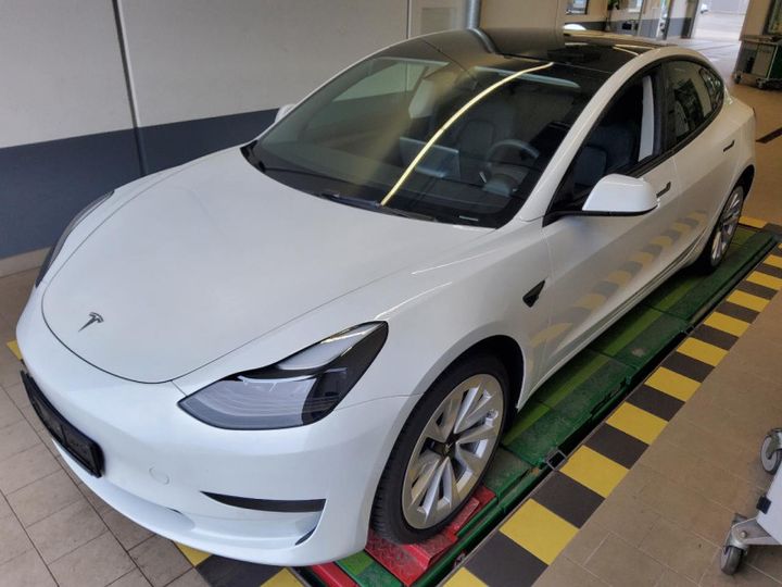 TESLA MODEL 2022 lrw3e7fr4nc565836