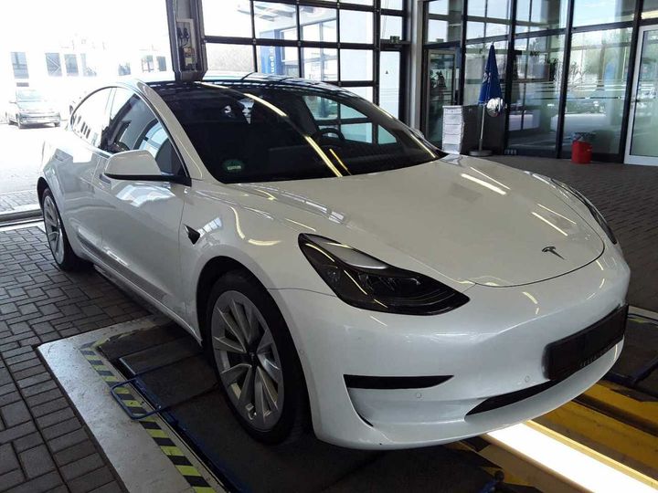 TESLA MODEL 3 2022 lrw3e7fr5nc482027