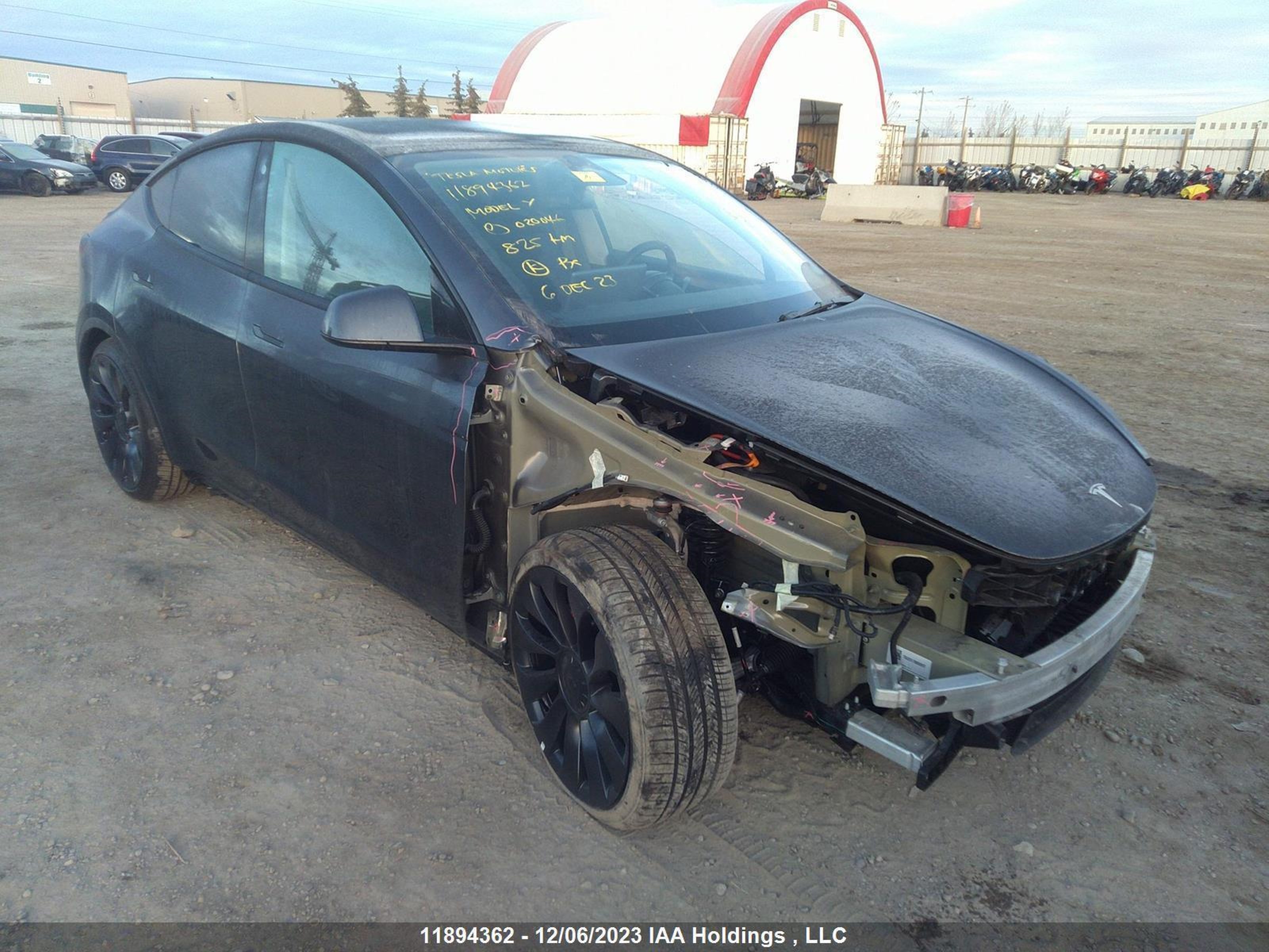 TESLA MODEL Y 2023 lrwygdef0pc020046