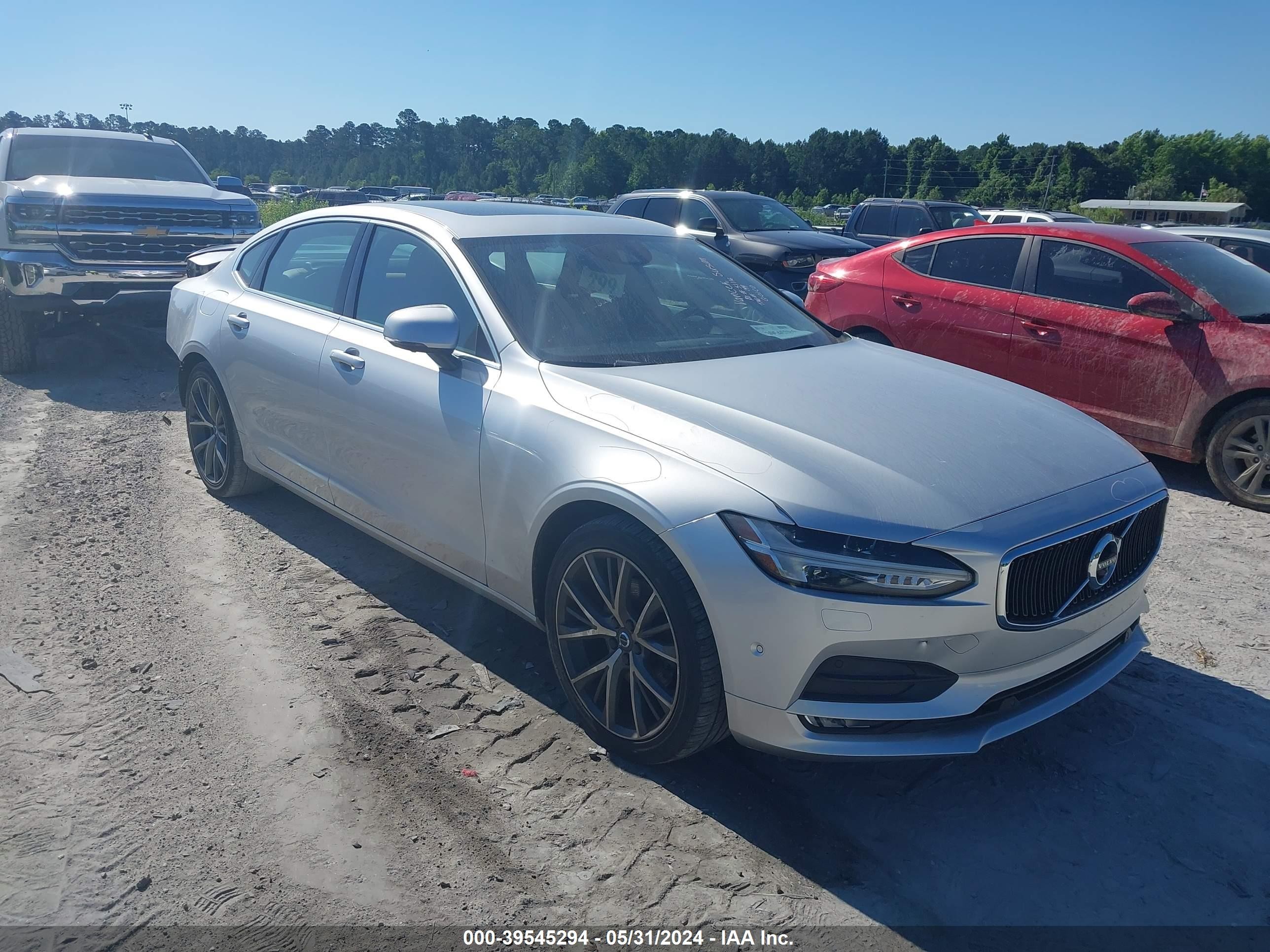 VOLVO S90 2018 lvy982ak8jp019621