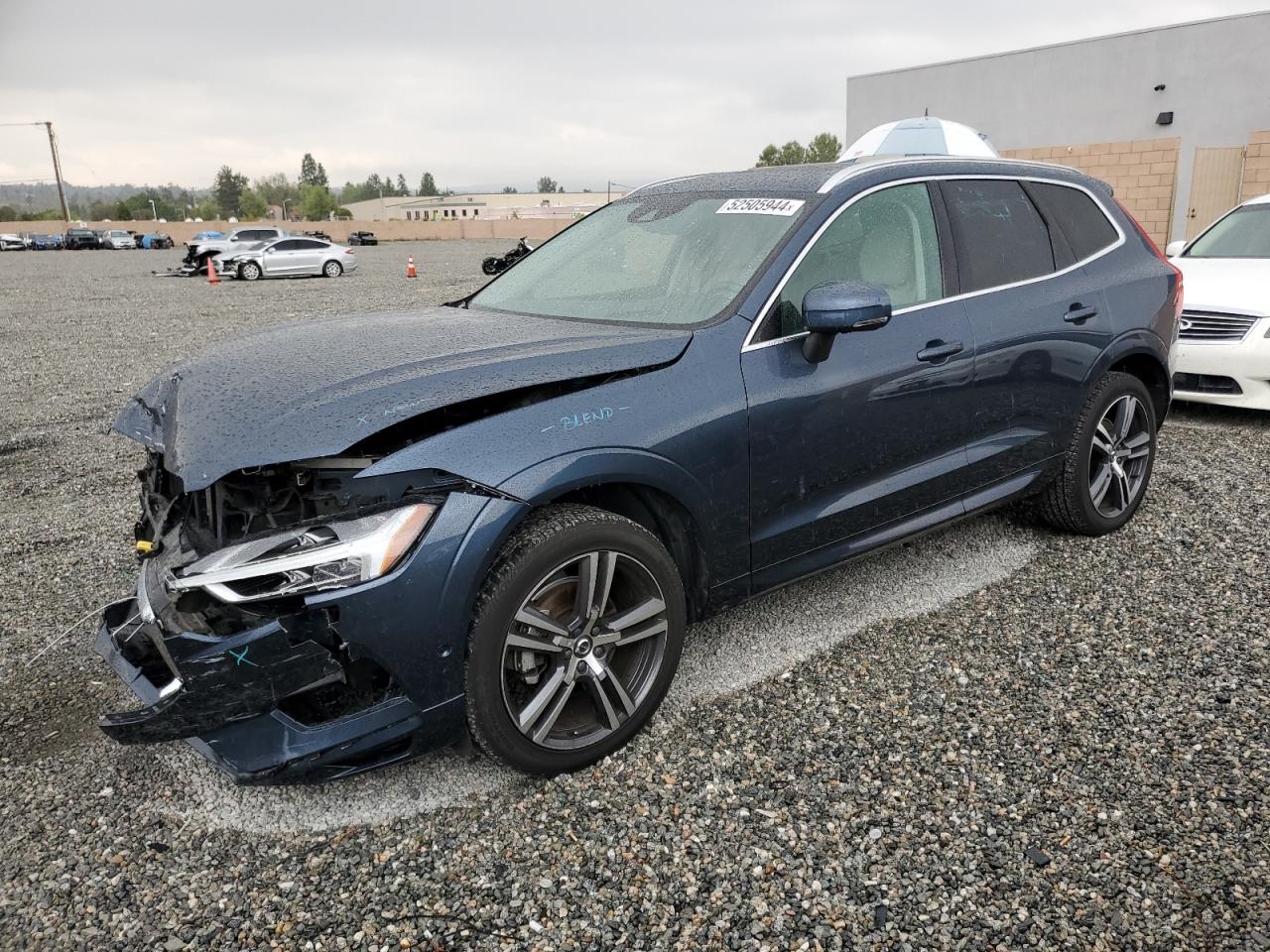 VOLVO XC60 2019 lyv102rk5kb284929