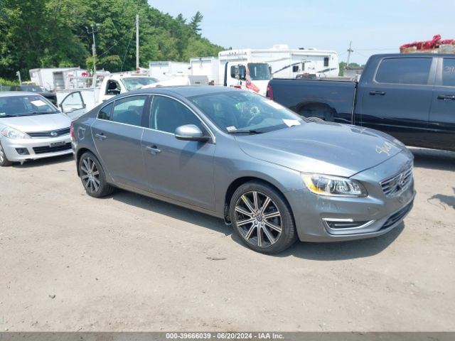 VOLVO S60 2018 lyv402hm8jb172138