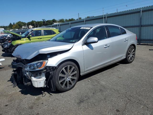 VOLVO S60 PLATIN 2018 lyv402tm6jb168841