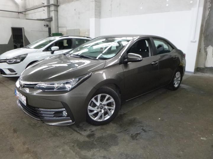 TOYOTA COROLLA 2018 nmtbe3je60r265460