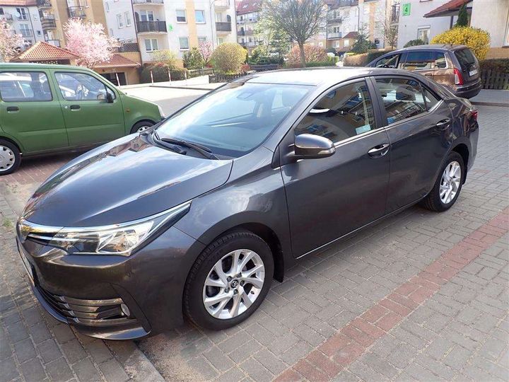 TOYOTA COROLLA 2019 nmtbe3jex0r279507