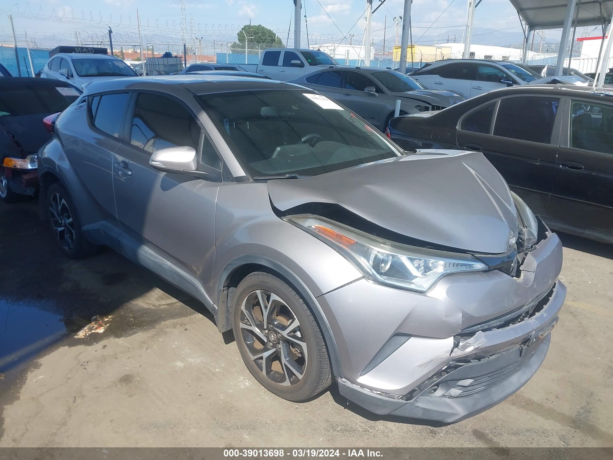 TOYOTA C-HR 2018 nmtkhmbx0jr025867